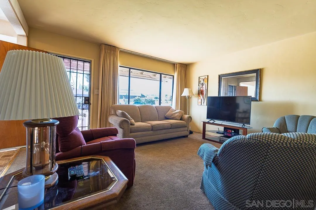 https://cdn.realtyfeed.com/cdn/127/260005551/37dbb541de335e6fc79020b3438fb29a.webp