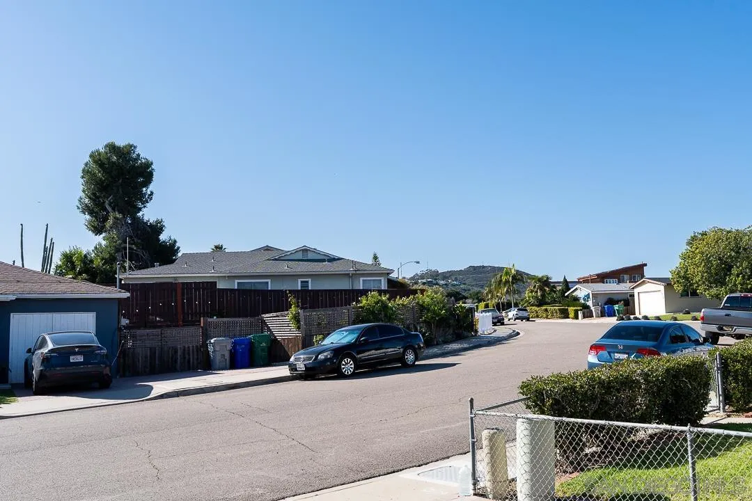 https://cdn.realtyfeed.com/cdn/127/260005551/87705b5a8f64b64ef86a922a1cc28839.webp