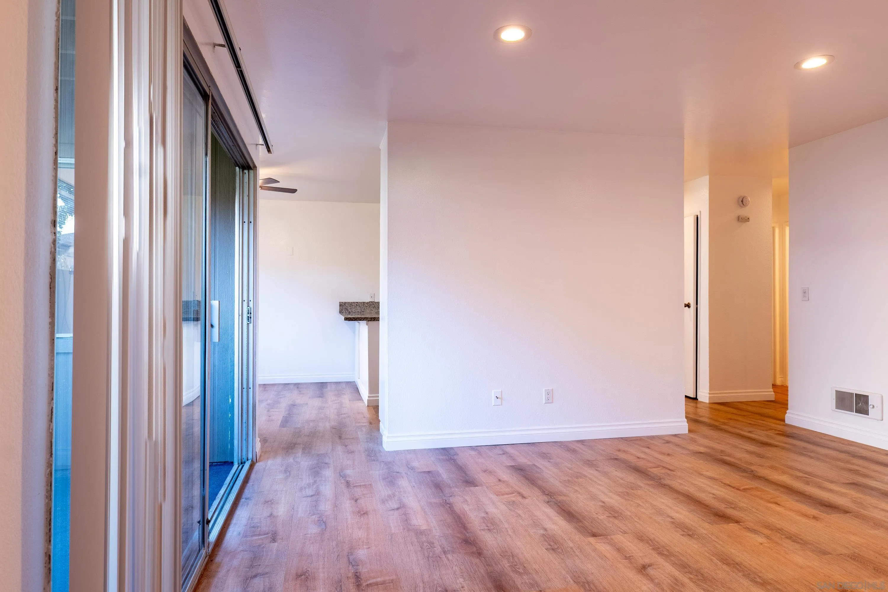 Photo #6: 260005552 Listing: Photo #6