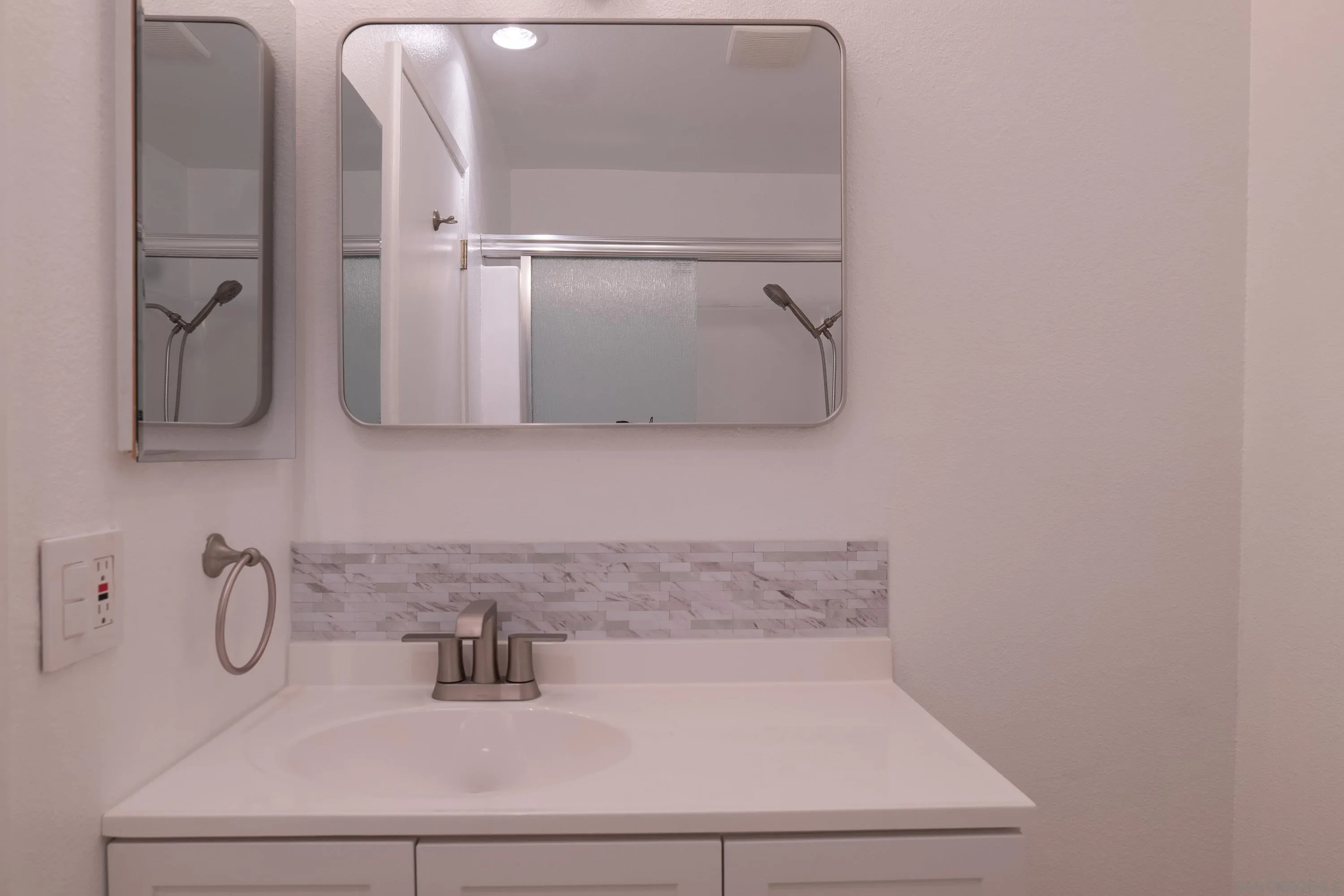 Photo #27: 260005552 Listing: Photo #27