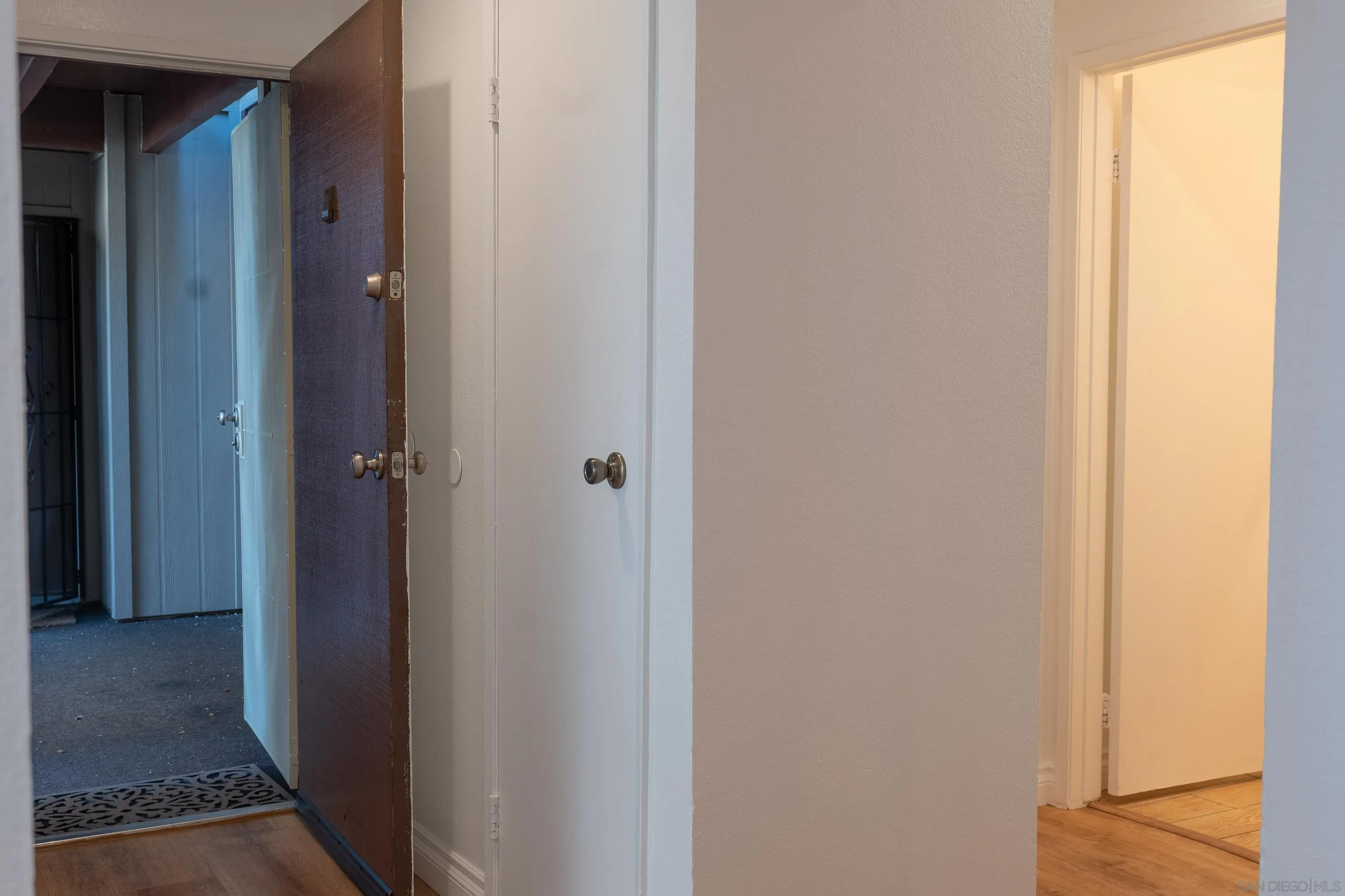 Photo #4: 260005552 Listing: Photo #4