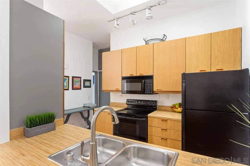 Photo #9: 260005553 Listing: Photo #9