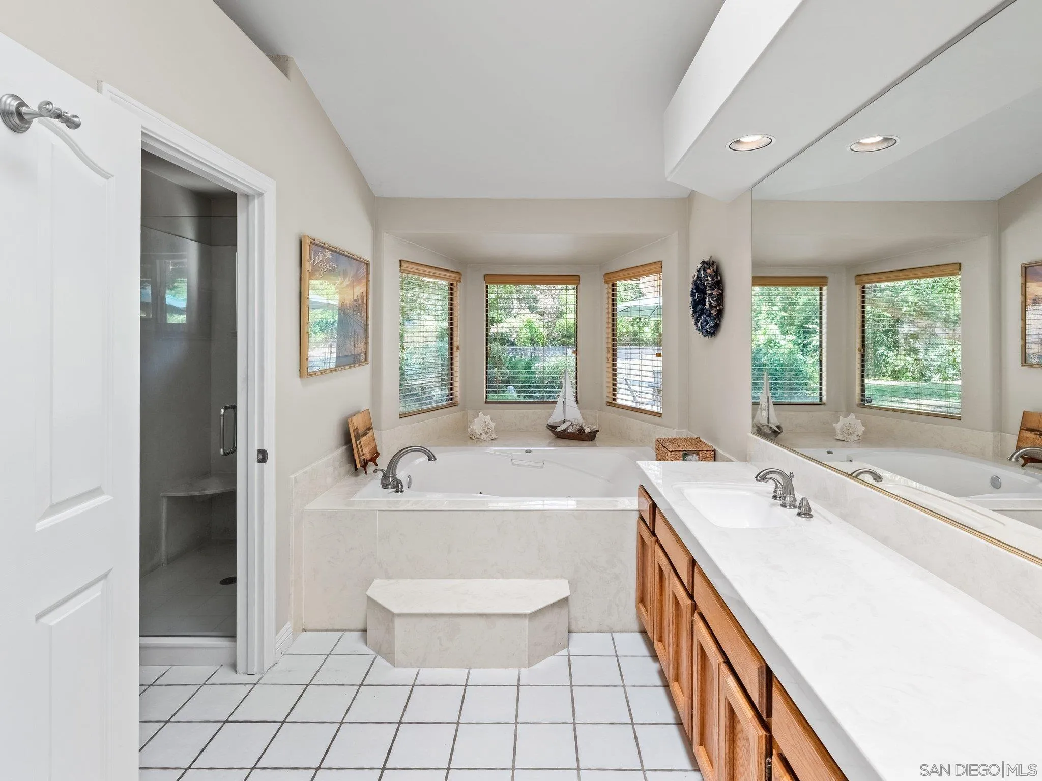 https://cdn.realtyfeed.com/cdn/127/260005556/4e3824b48cf0b786dd50f8c8527662b8.webp