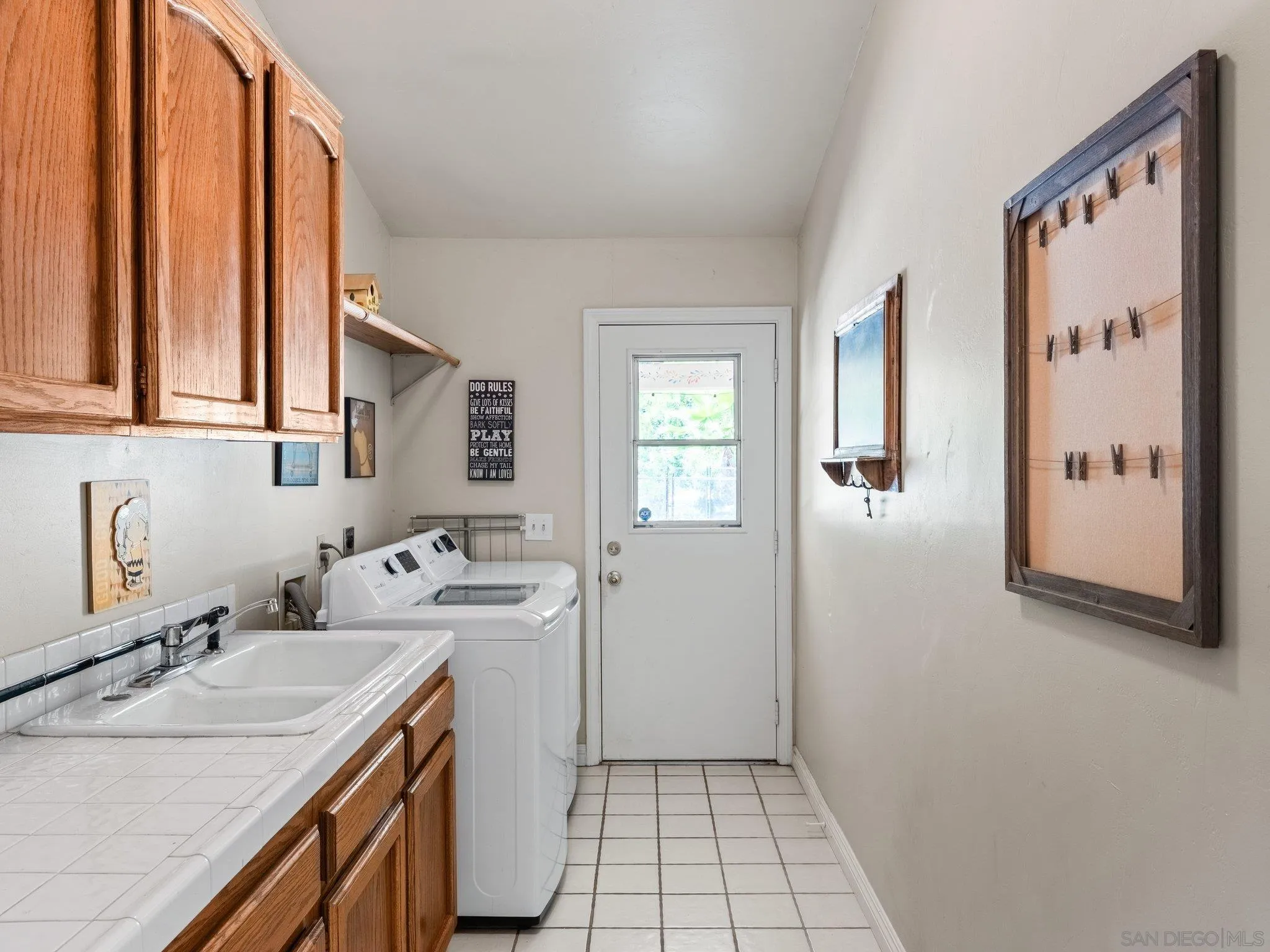 https://cdn.realtyfeed.com/cdn/127/260005556/60dc166b5af1c52db29a0876b0401379.webp