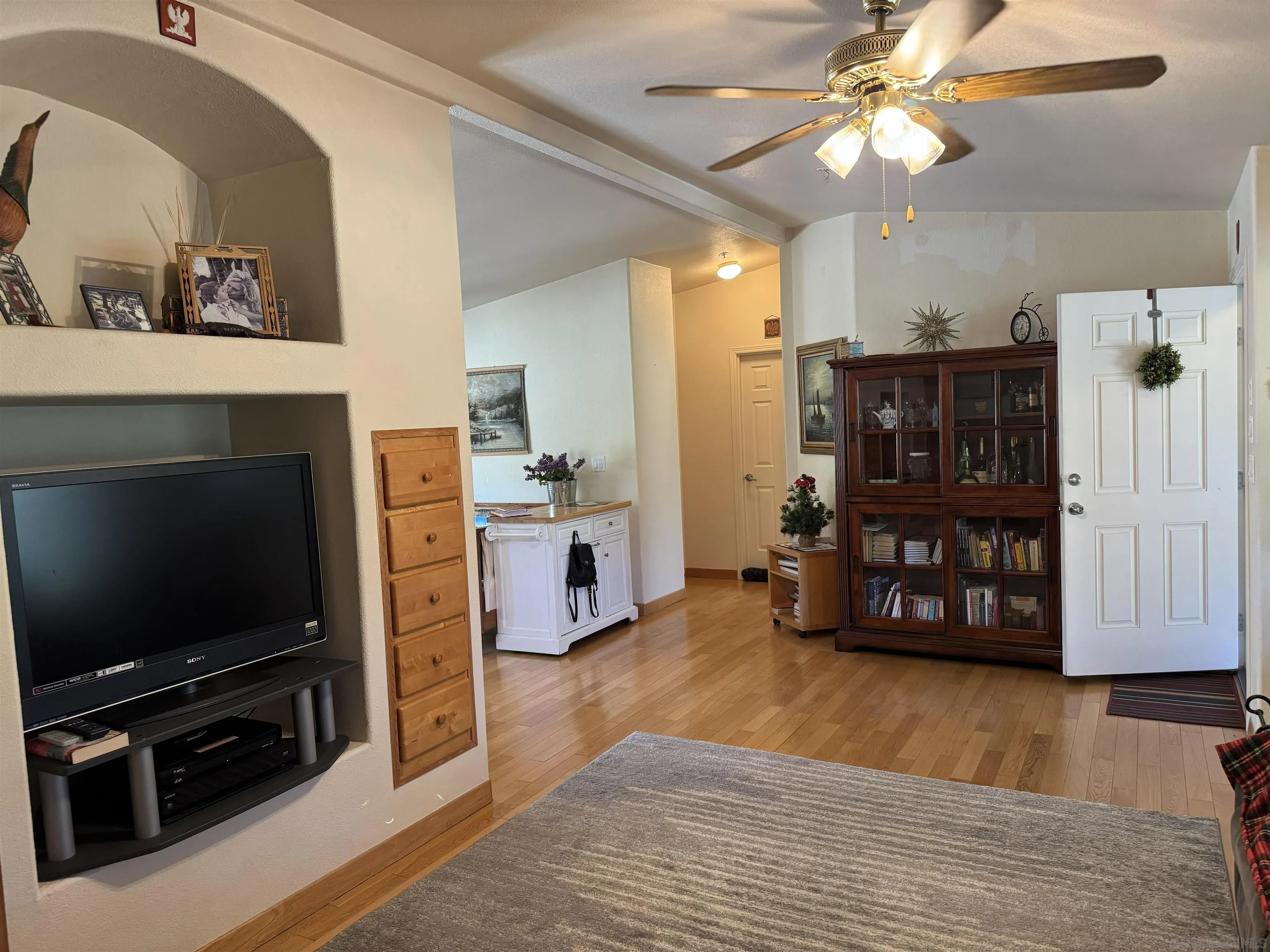 https://cdn.realtyfeed.com/cdn/127/260005560/972d38a100dbc0b7ecd09ff8bc913447.webp