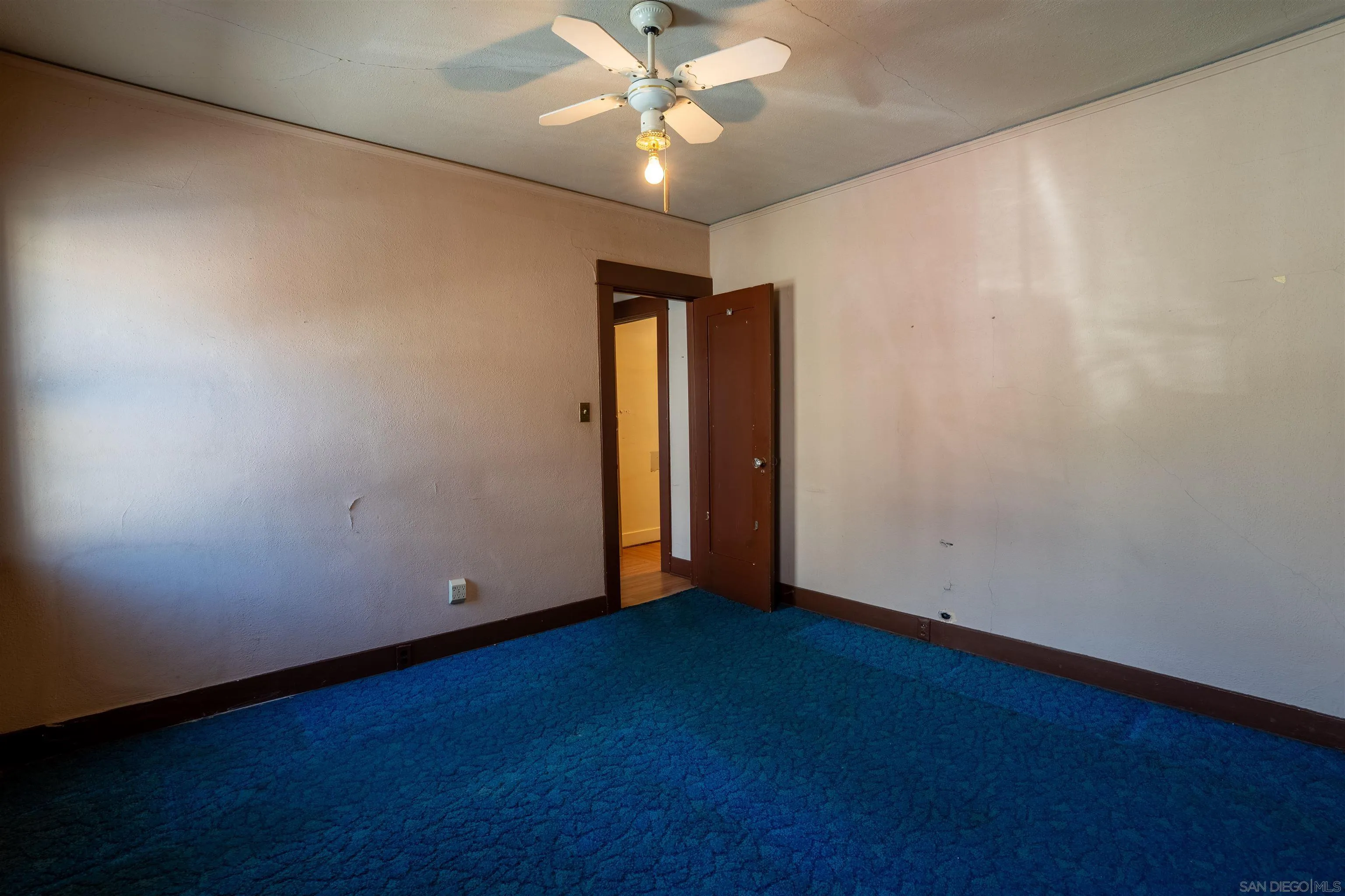 https://cdn.realtyfeed.com/cdn/127/260005567/9b43fe322c022e1a27509eb72b5b9d1e.webp