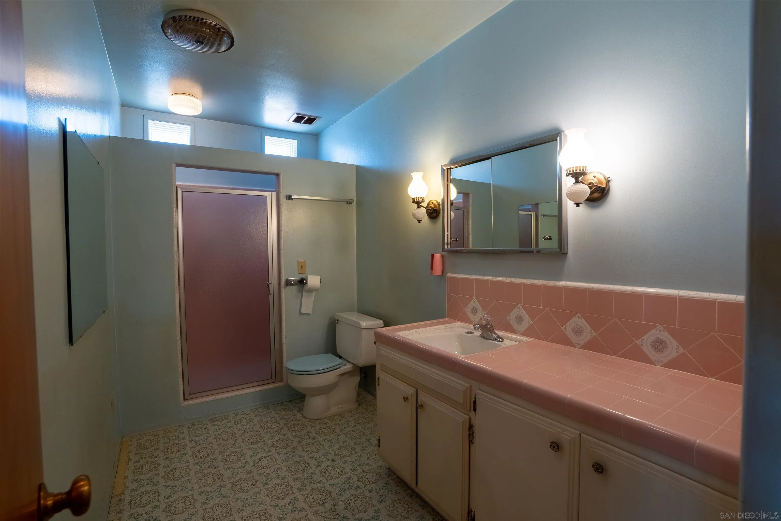https://cdn.realtyfeed.com/cdn/127/260005567/b309cebb4c52b9527080a49eab270eab.webp