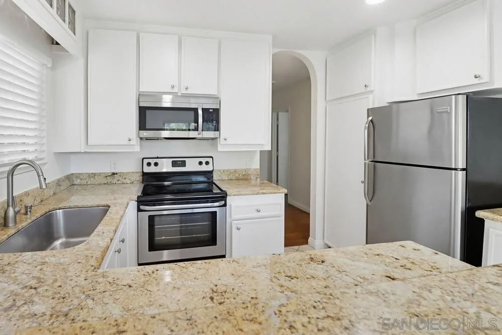 https://cdn.realtyfeed.com/cdn/127/260005571/4ad463e389fa8f3ddab7a2344059f205.webp