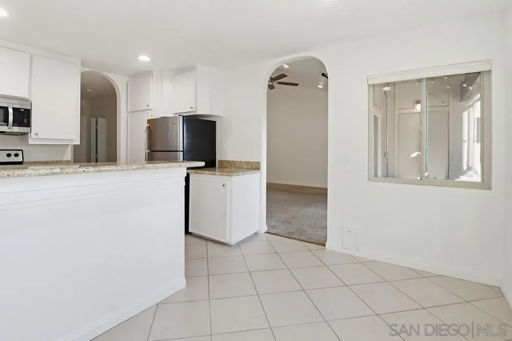 https://cdn.realtyfeed.com/cdn/127/260005571/9e339233e9fb8873b39511c23d8cb842.webp