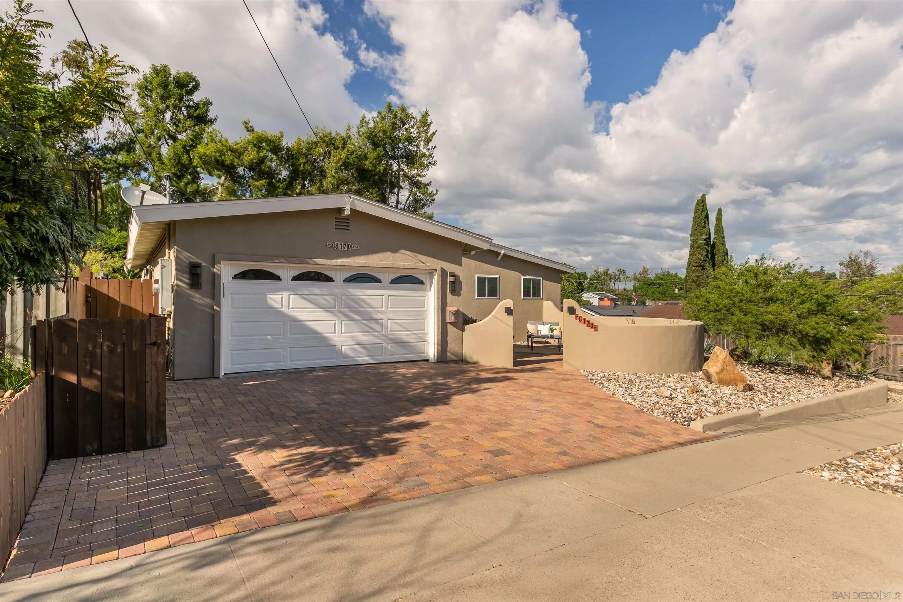 https://cdn.realtyfeed.com/cdn/127/260005573/0e51a8b3820cee43a9ba9ee20c4ad0f0.webp
