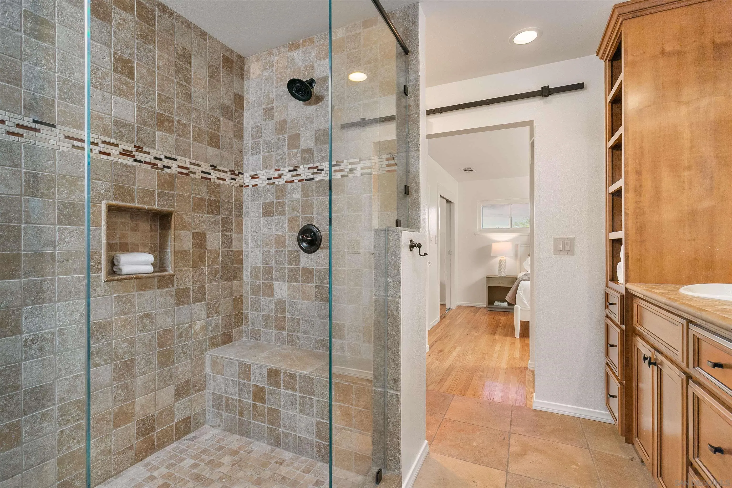 https://cdn.realtyfeed.com/cdn/127/260005573/189740b5ac9b5bfafe4316400ab8c186.webp