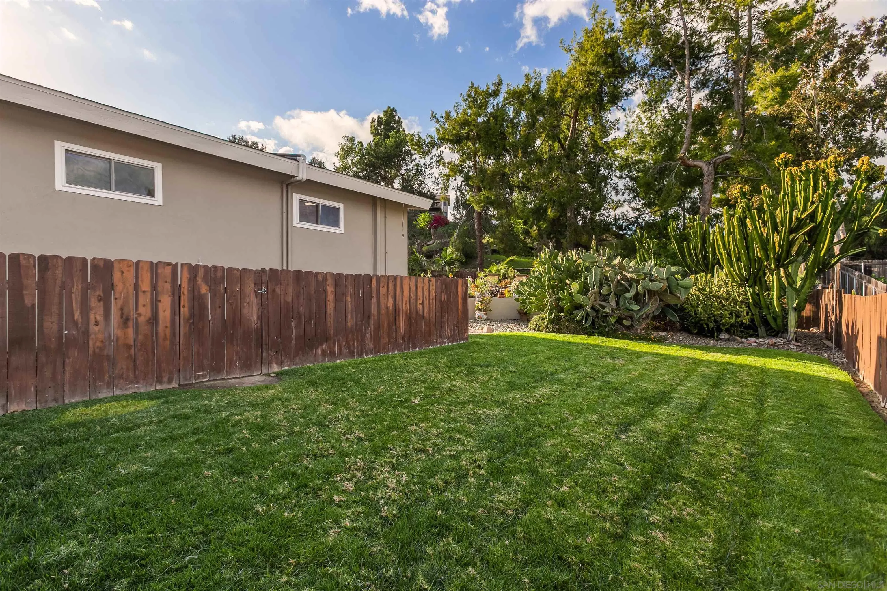 https://cdn.realtyfeed.com/cdn/127/260005573/ee6bf99236d92ff7453e6539436046e0.webp