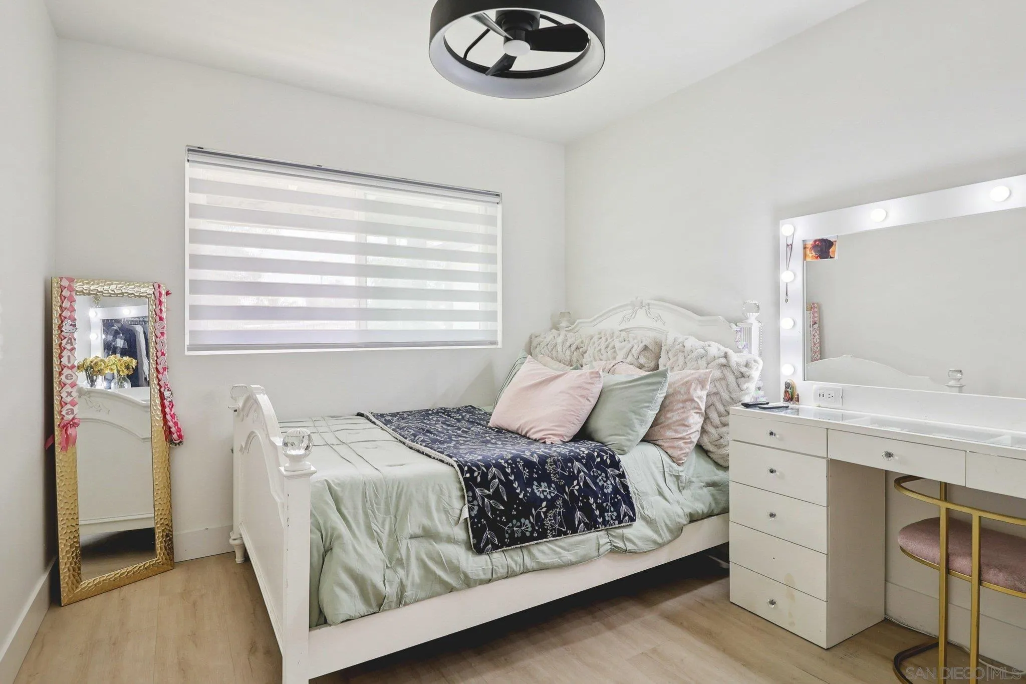 https://cdn.realtyfeed.com/cdn/127/260005574/4384019ebf7f306ccde1ad5016bead4b.webp
