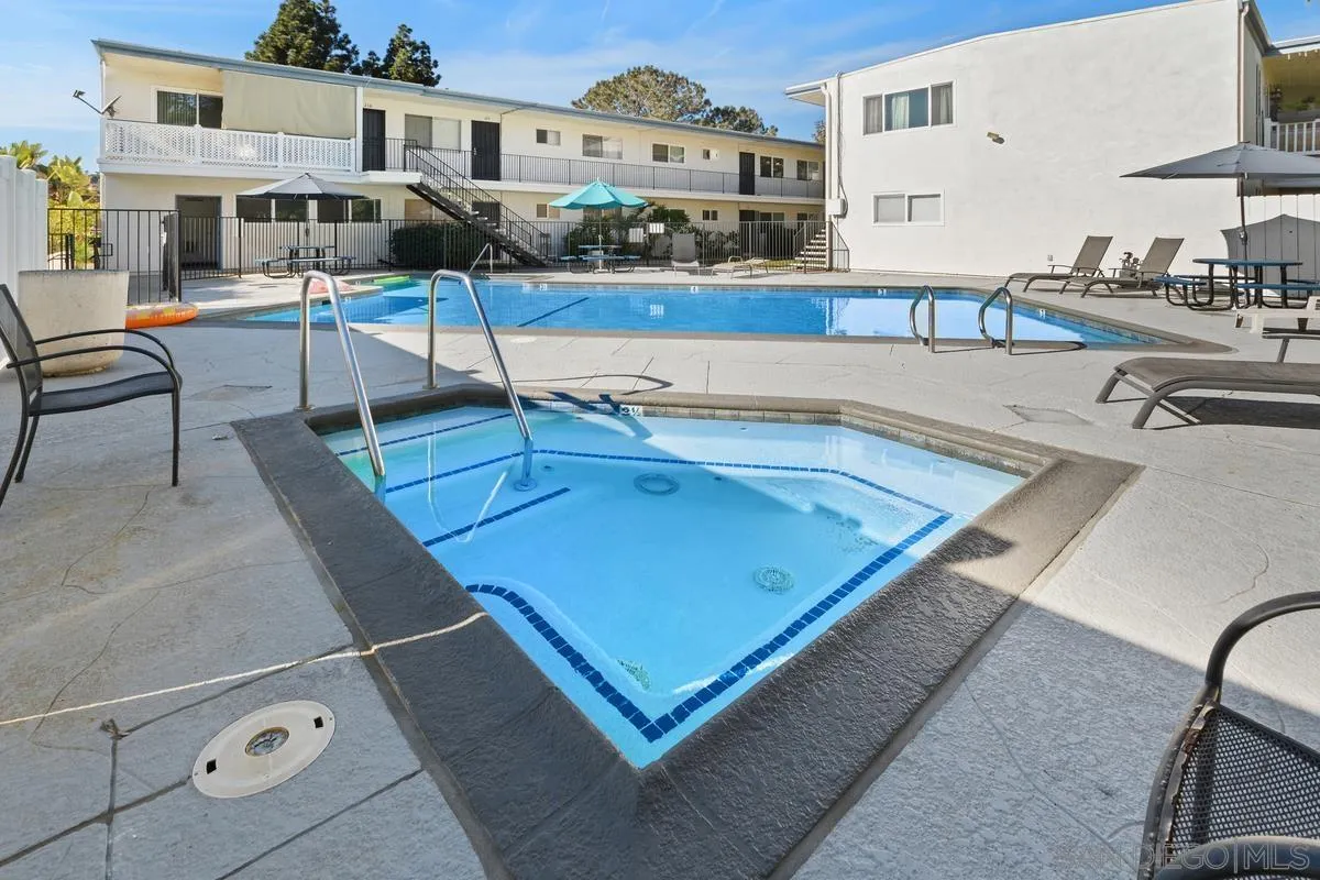 https://cdn.realtyfeed.com/cdn/127/260005576/5b7ccd6a4bd0513221b99b0b0e177bda.webp