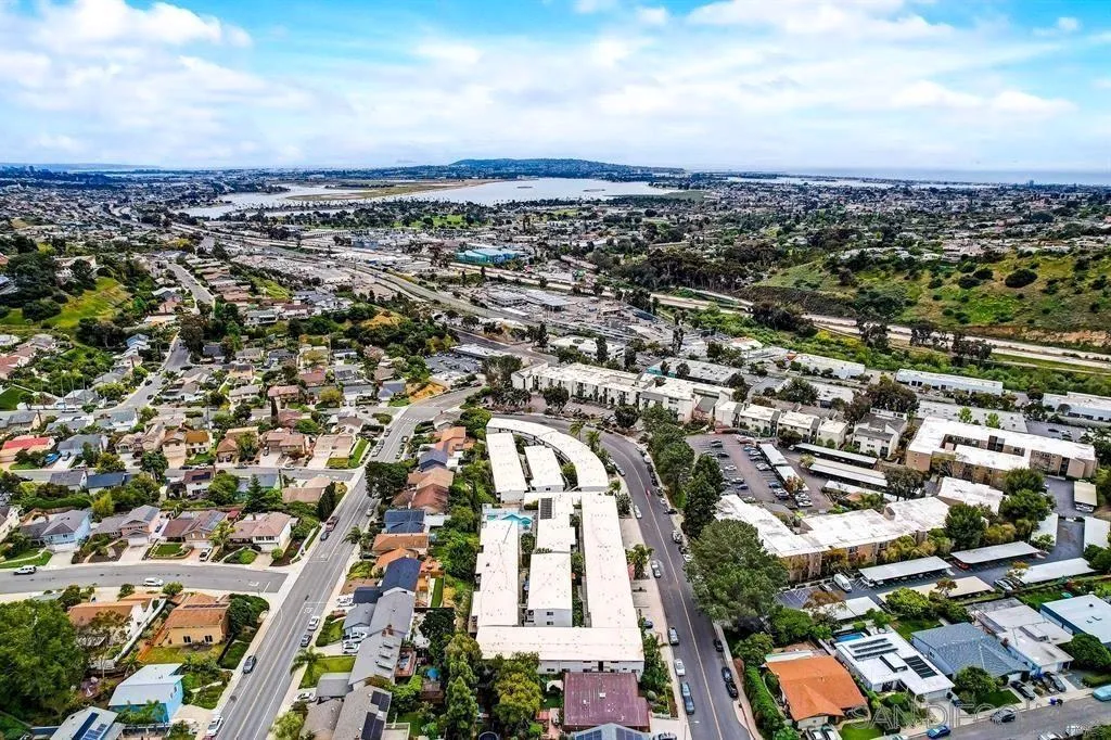 https://cdn.realtyfeed.com/cdn/127/260005576/5c9c2f18256122aff0011577f56196e2.webp