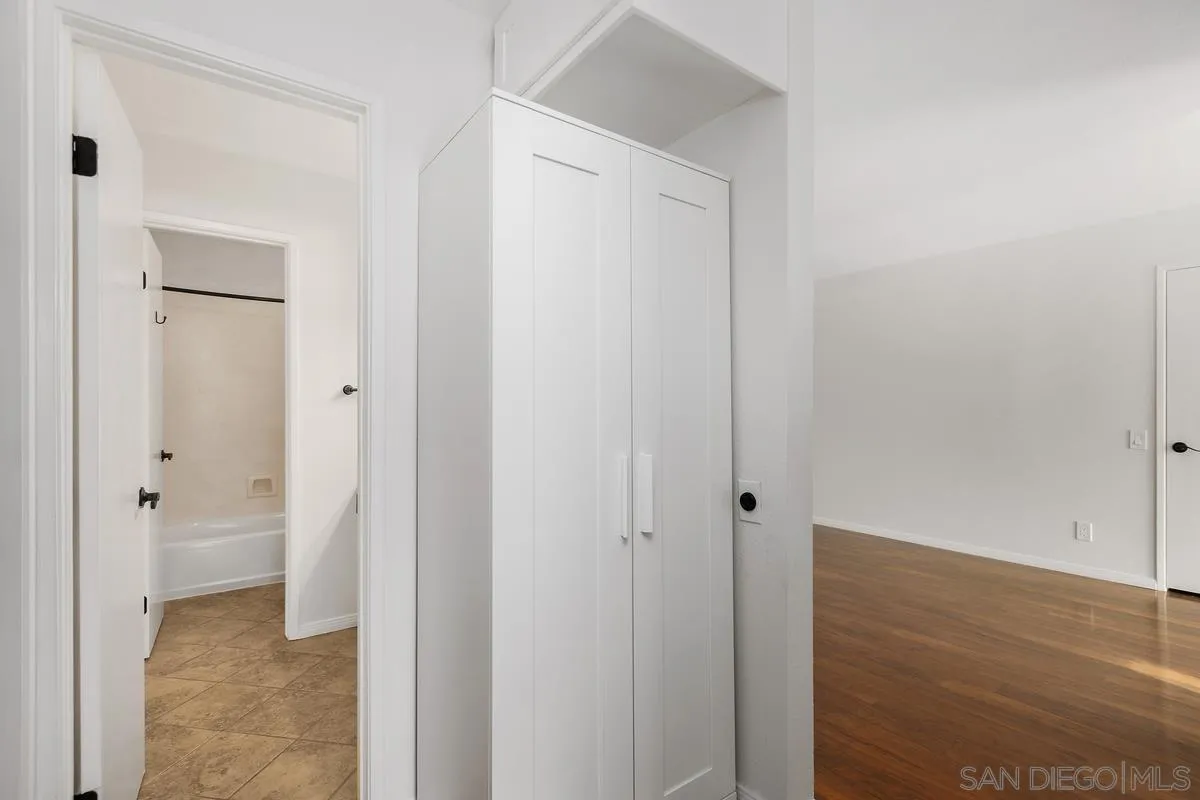 https://cdn.realtyfeed.com/cdn/127/260005576/d4b45300c97f42b9bae38d828ec38402.webp