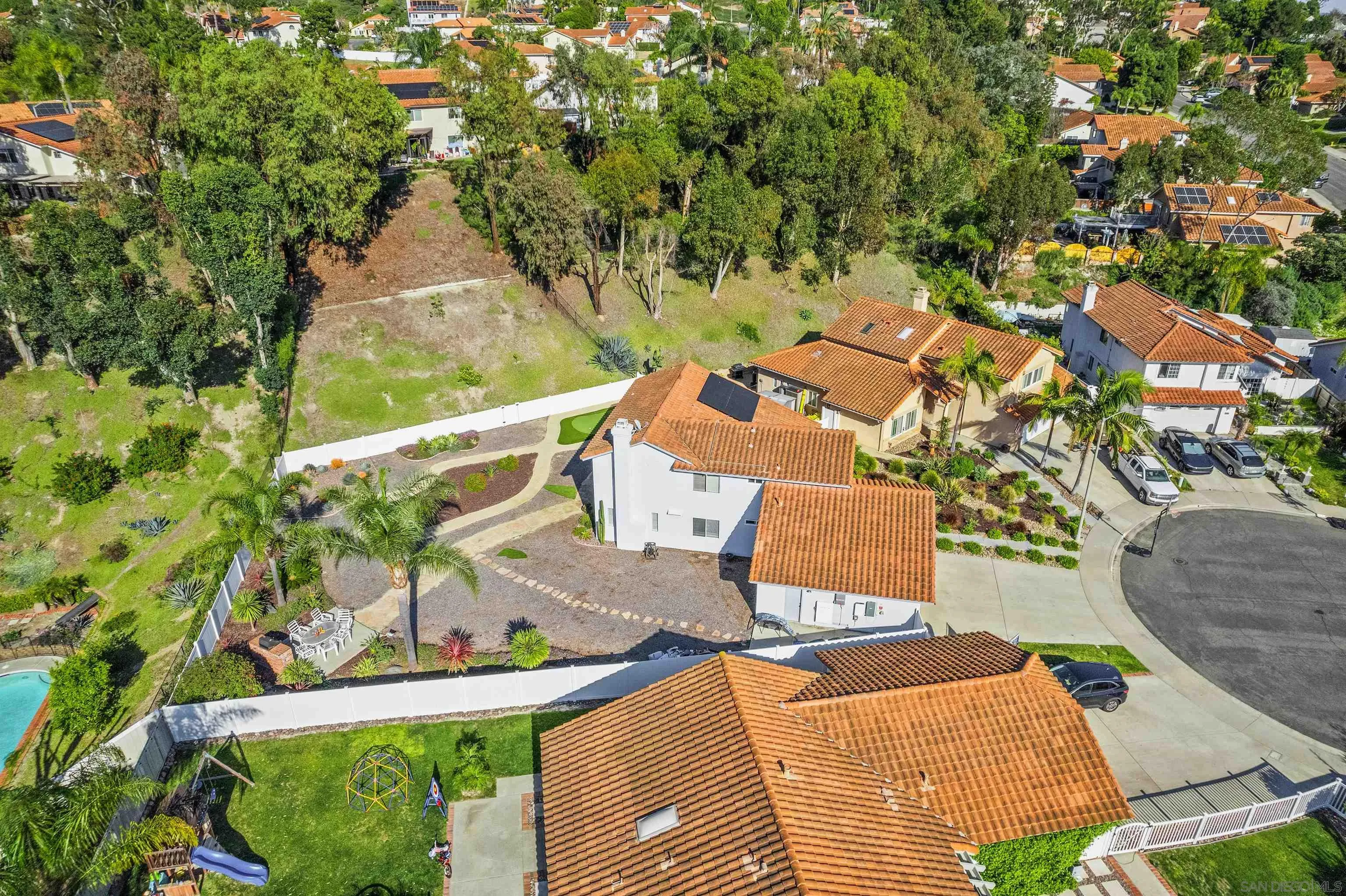 https://cdn.realtyfeed.com/cdn/127/260005577/114355a4420a8f12ae5b29faa10b02e7.webp