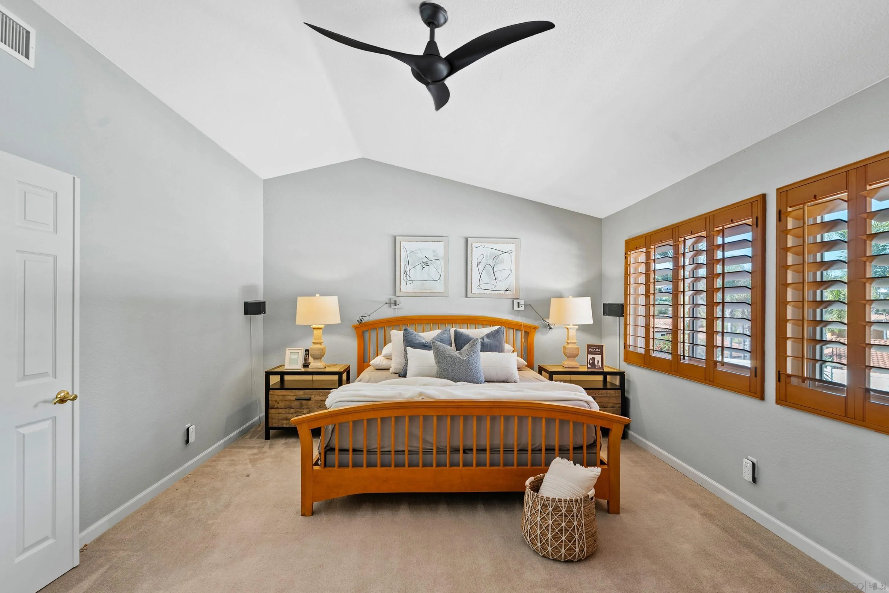 https://cdn.realtyfeed.com/cdn/127/260005577/3a9a0c1d895c78e0b8f2345815fb3c48.webp