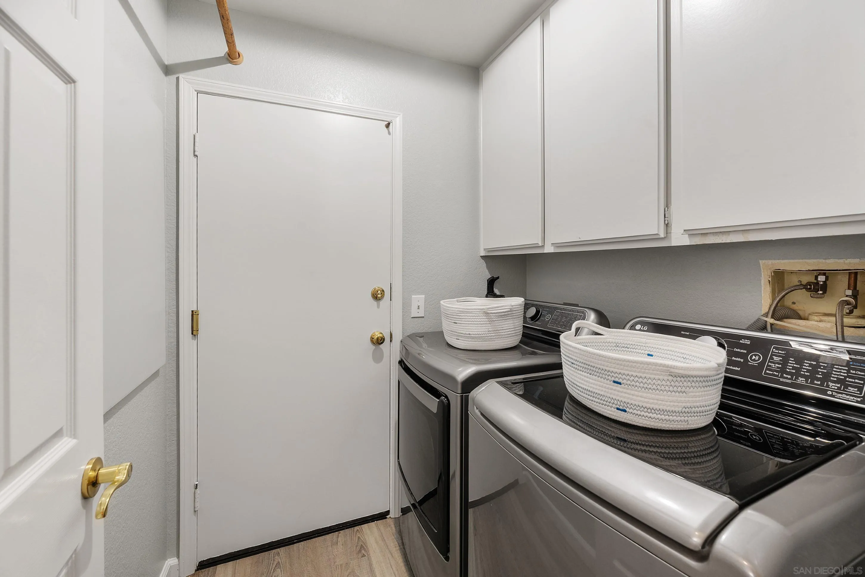 https://cdn.realtyfeed.com/cdn/127/260005577/484f853e6efbffcd171a7820f776d806.webp