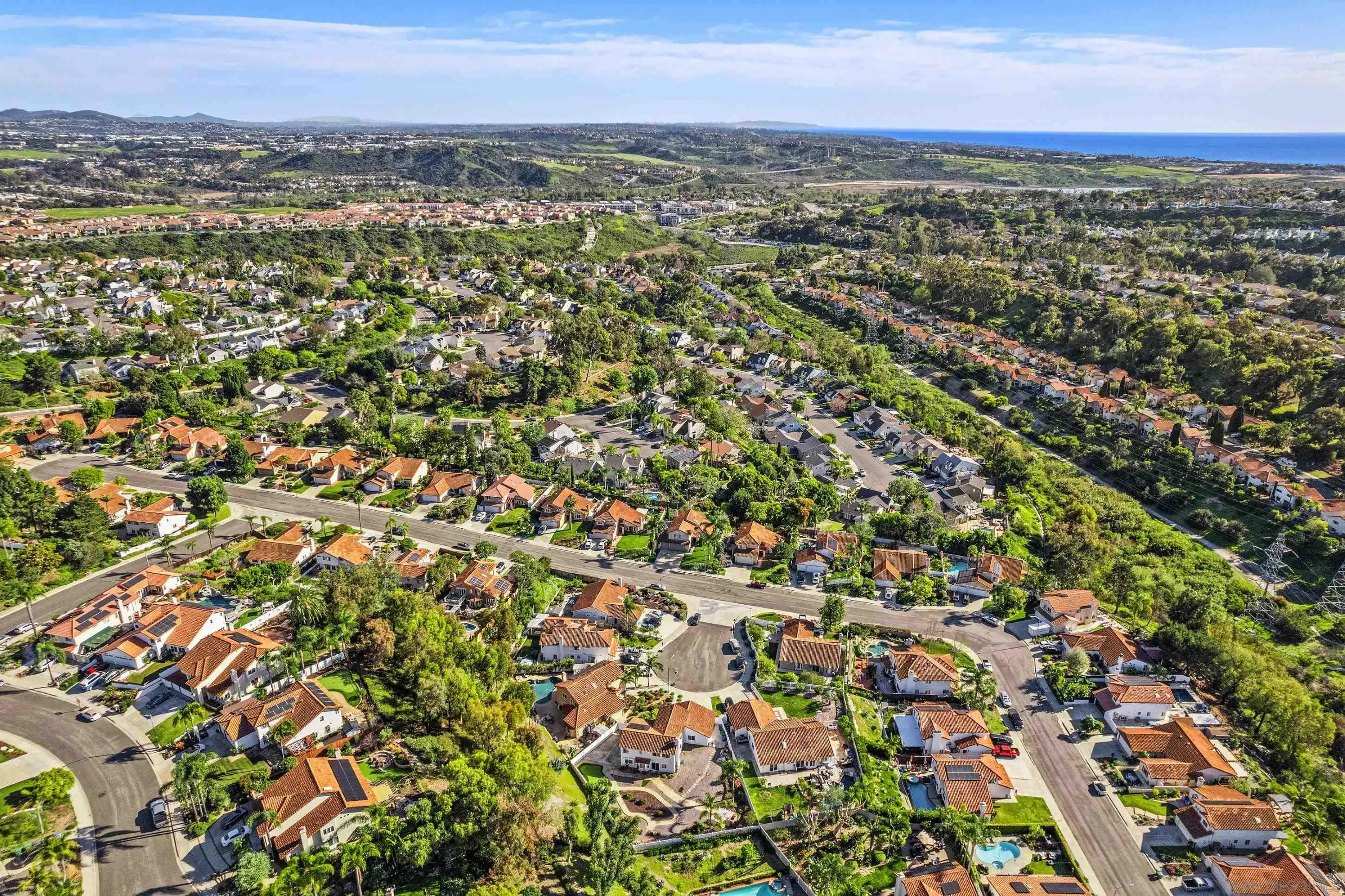 https://cdn.realtyfeed.com/cdn/127/260005577/b741c448ba4517d7ba1bb9c6dc146f33.webp