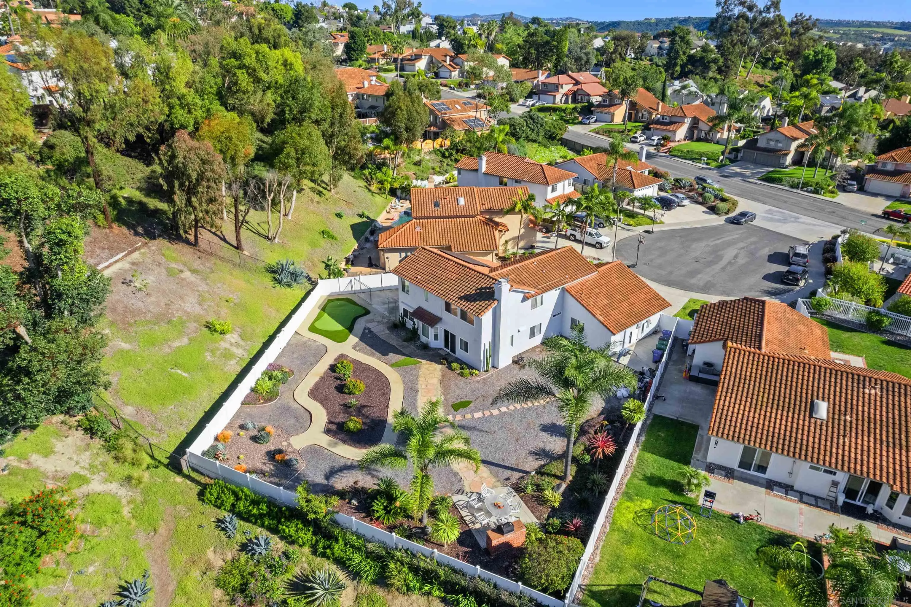 https://cdn.realtyfeed.com/cdn/127/260005577/bd12524399f5d450e890ff2a996452a9.webp