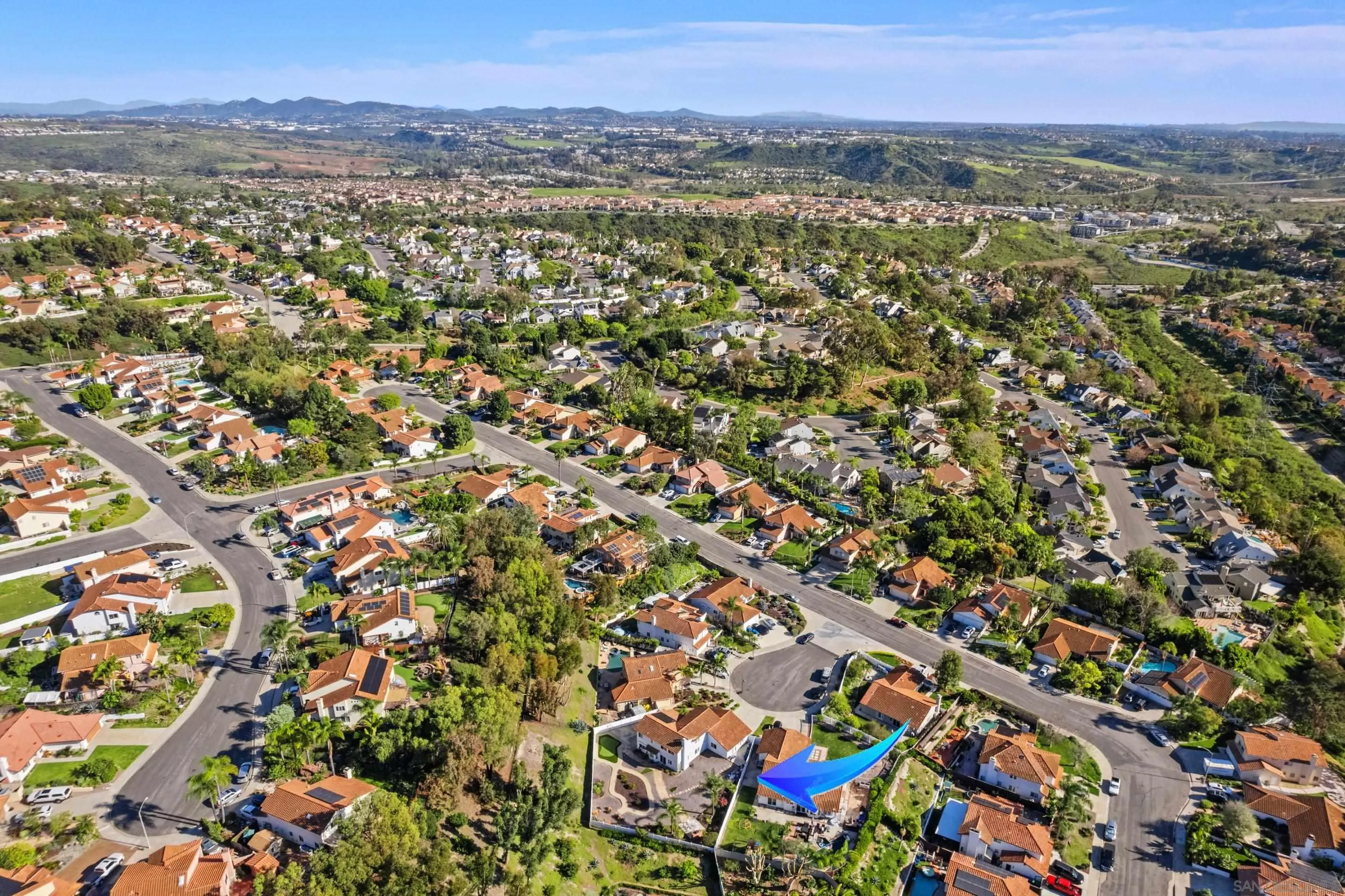 https://cdn.realtyfeed.com/cdn/127/260005577/ea69f260964131a59695f4528128c9d7.webp