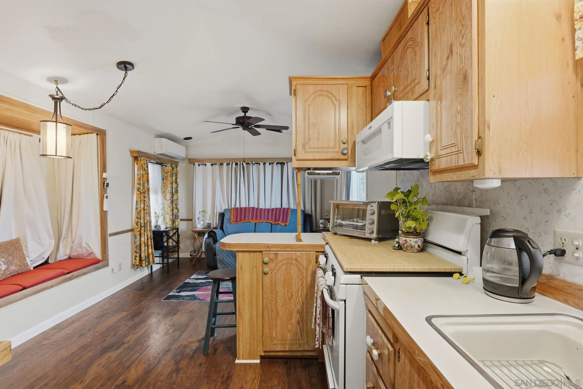 https://cdn.realtyfeed.com/cdn/127/260005580/123001f95b627d74b2bd7a811df5c35b.webp