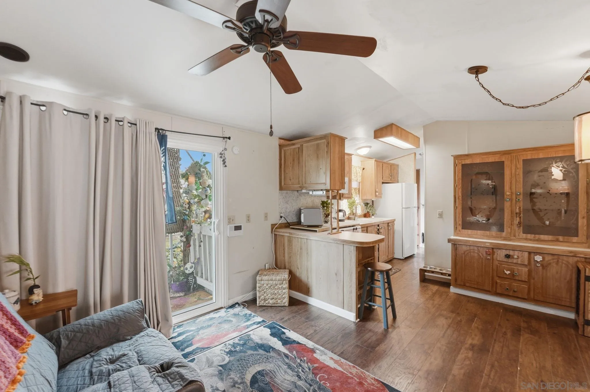 https://cdn.realtyfeed.com/cdn/127/260005580/dae4809dbc617eeeaf8650b03311f576.webp