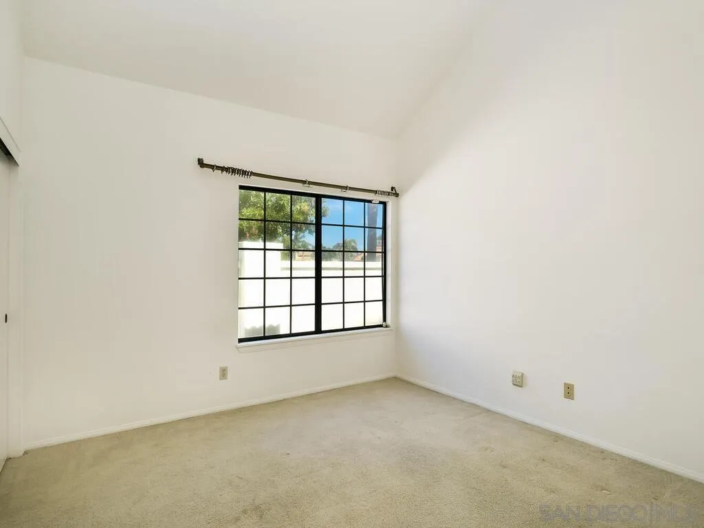 https://cdn.realtyfeed.com/cdn/127/260005584/0e466956fdc022e20c515602550b2715.webp