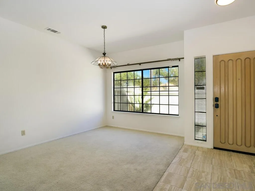 https://cdn.realtyfeed.com/cdn/127/260005584/ef637ec7d80571890722d29f28bda6ec.webp