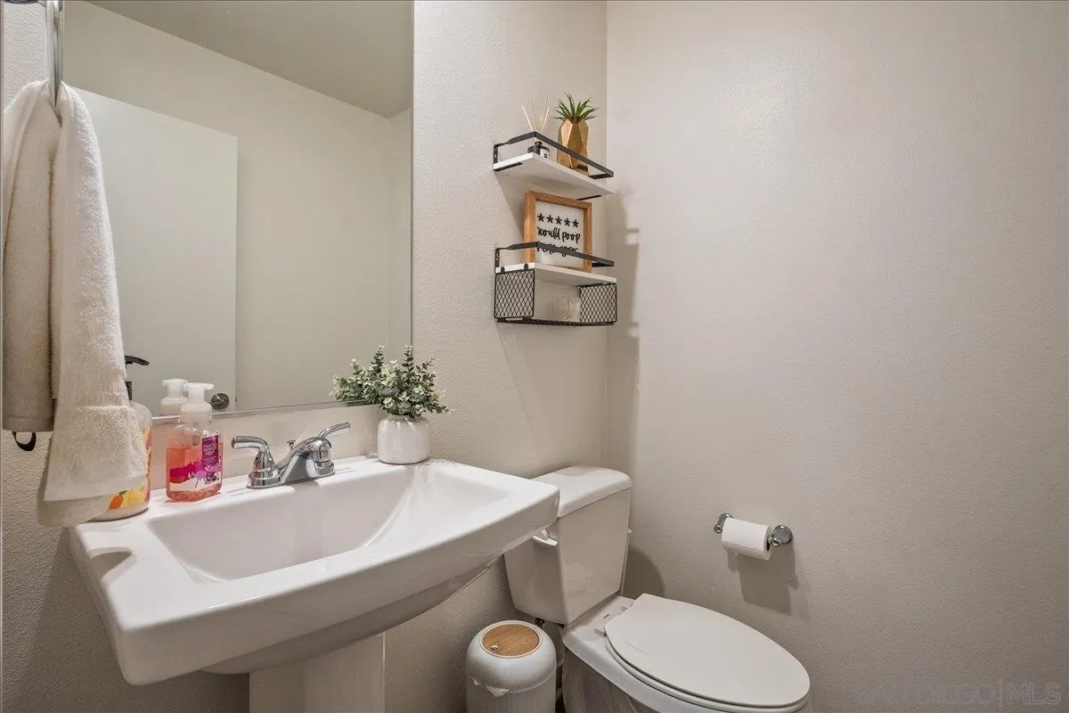 https://cdn.realtyfeed.com/cdn/127/260005587/a3d1d13c12294dfc7ab54059ca0afb22.webp
