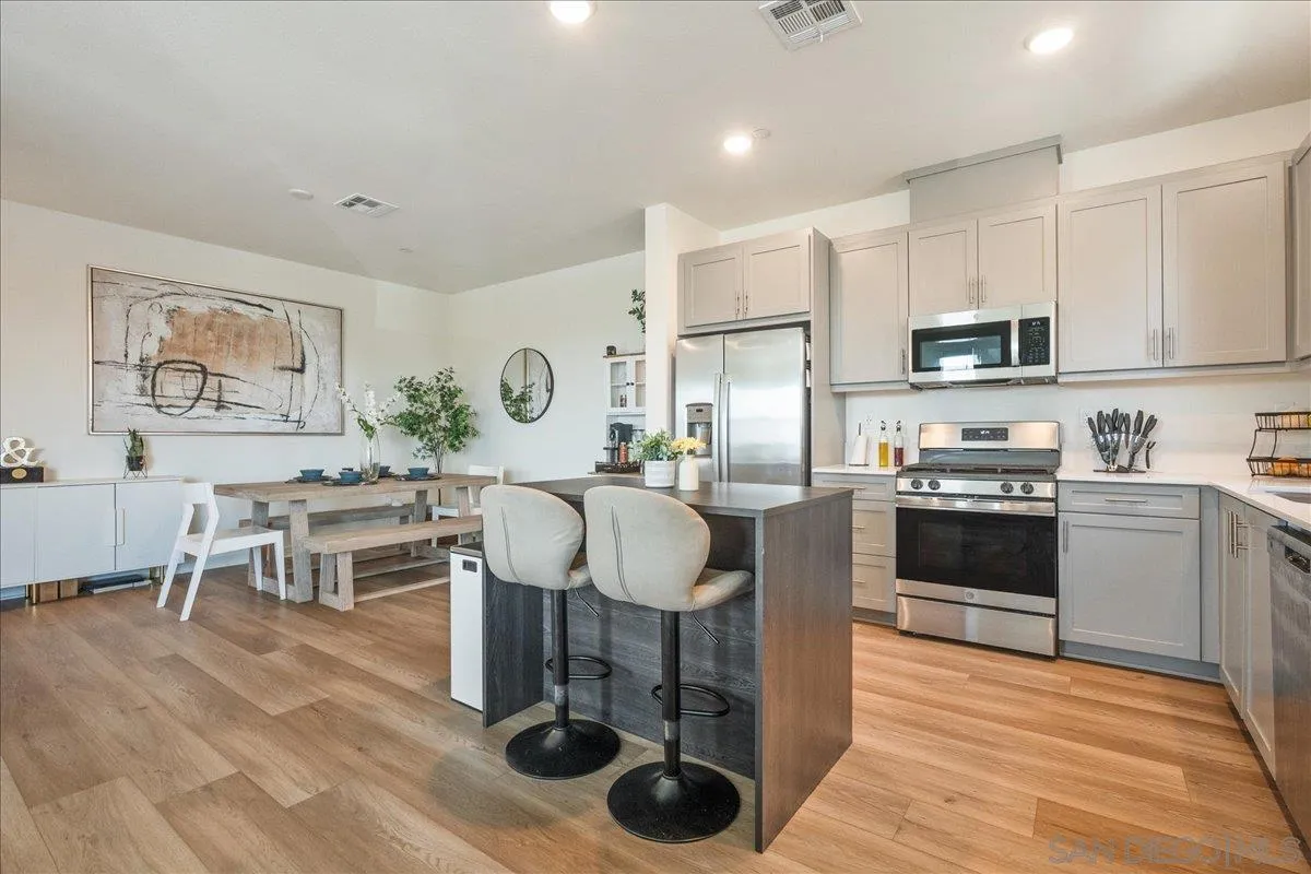 505 San Pasqual Valley Road UNIT 186, Escondido, CA, 92027
