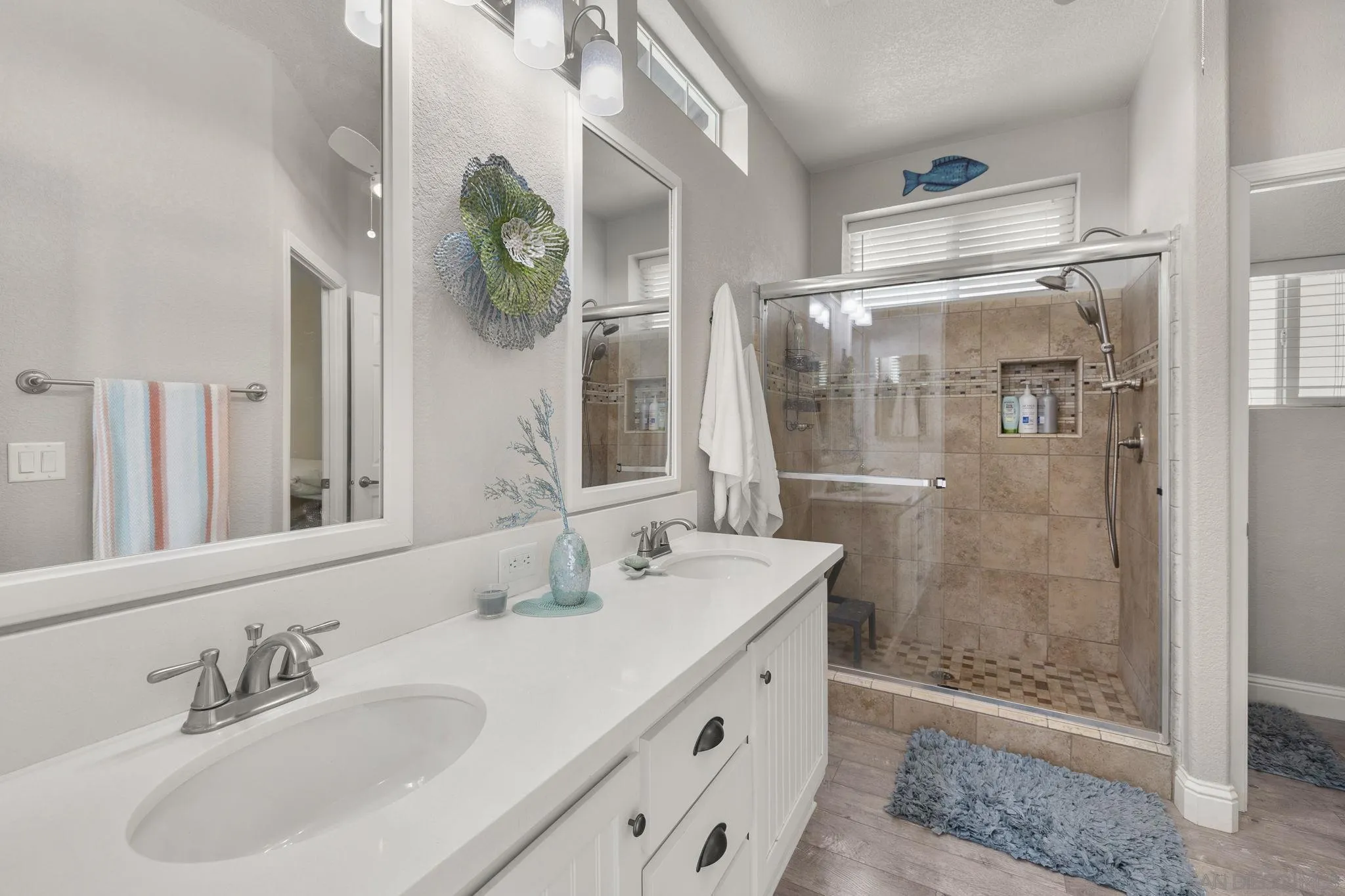 https://cdn.realtyfeed.com/cdn/127/260005589/7817eef209e9825dd5d263c21956e0c7.webp