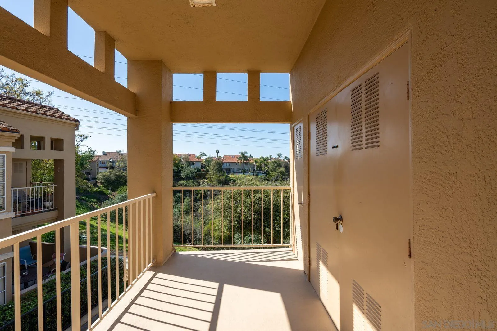 https://cdn.realtyfeed.com/cdn/127/260005591/c3f78ddaca671f996daf5b29f2a549d1.webp