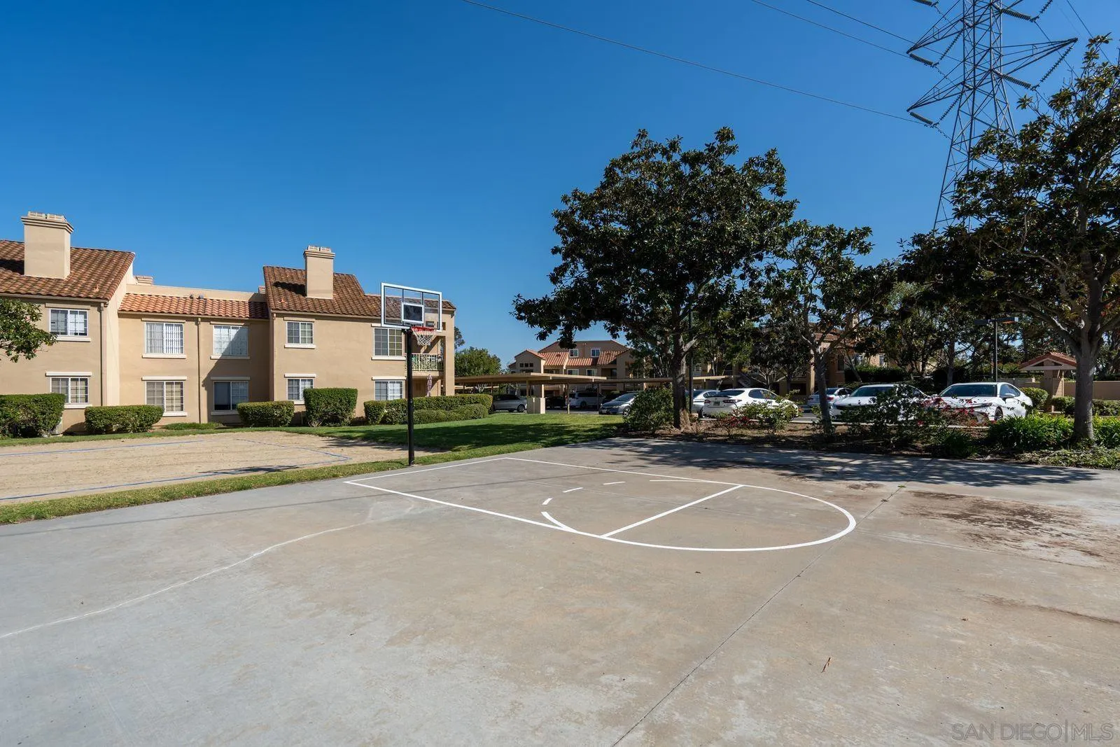 https://cdn.realtyfeed.com/cdn/127/260005591/d44034f80bcca206d64ed8b87eaf572c.webp