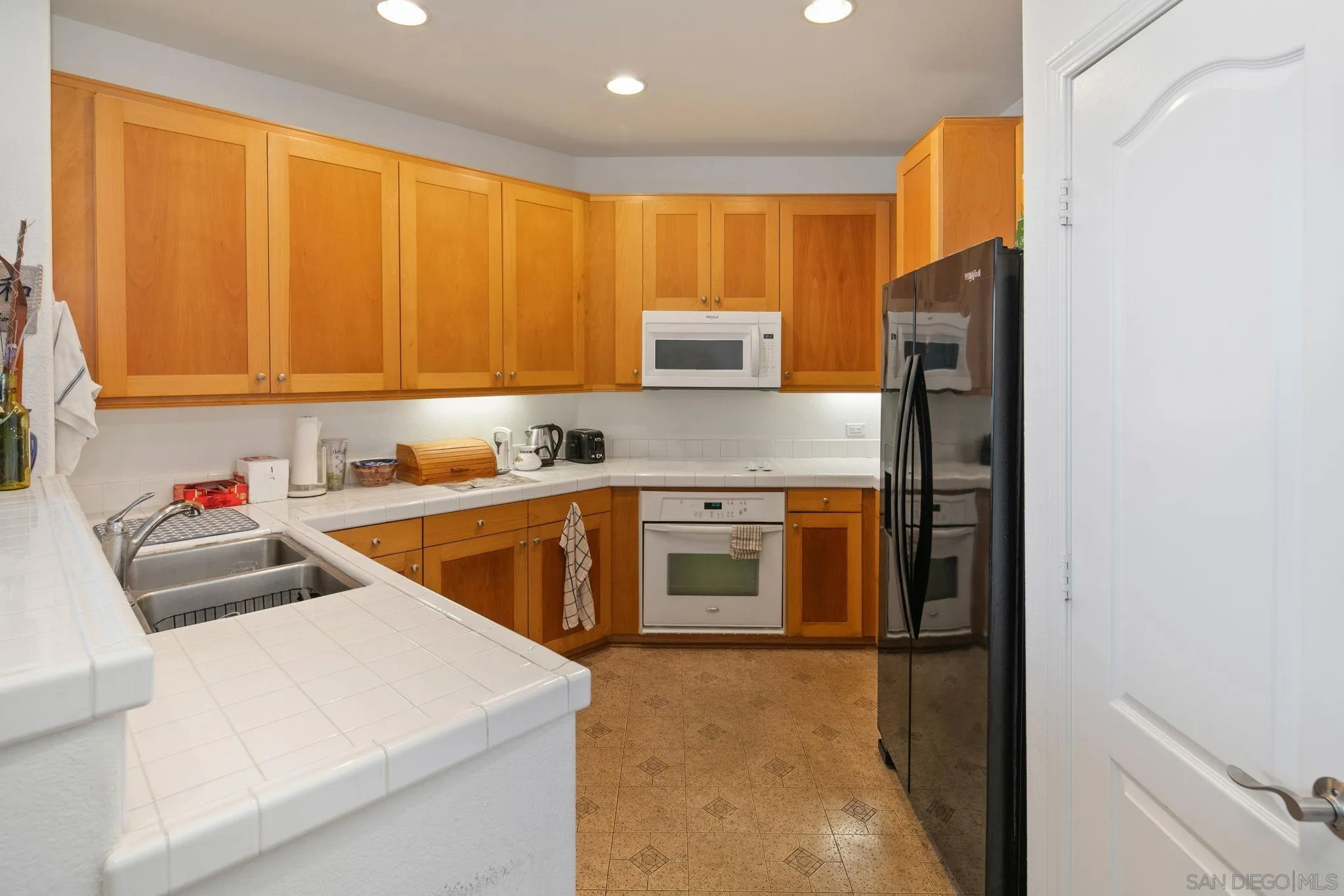 Photo #7: 260005592 Listing: Photo #7
