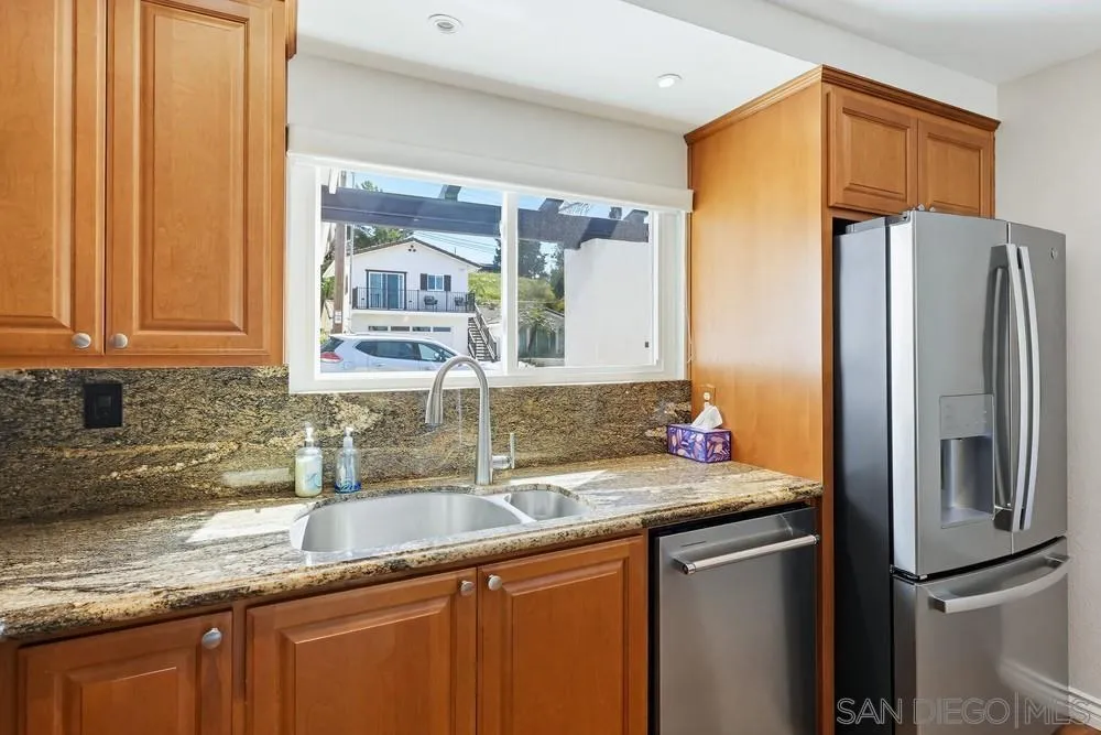 https://cdn.realtyfeed.com/cdn/127/260005594/0df6fe3566d9f392bd1591f3a77a3440.webp