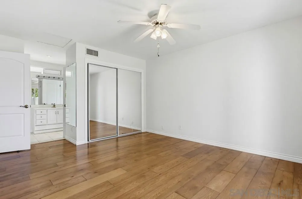 https://cdn.realtyfeed.com/cdn/127/260005594/546493bff90e3d4a6adefe08bf7a13fe.webp