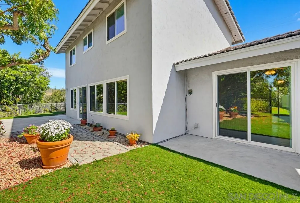https://cdn.realtyfeed.com/cdn/127/260005594/89ee58928b19612da813f2c59c3ab7c8.webp