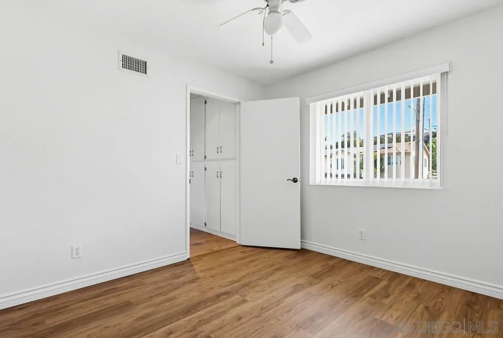 https://cdn.realtyfeed.com/cdn/127/260005594/cdca544b33d50913abdd9bcdabc49194.webp