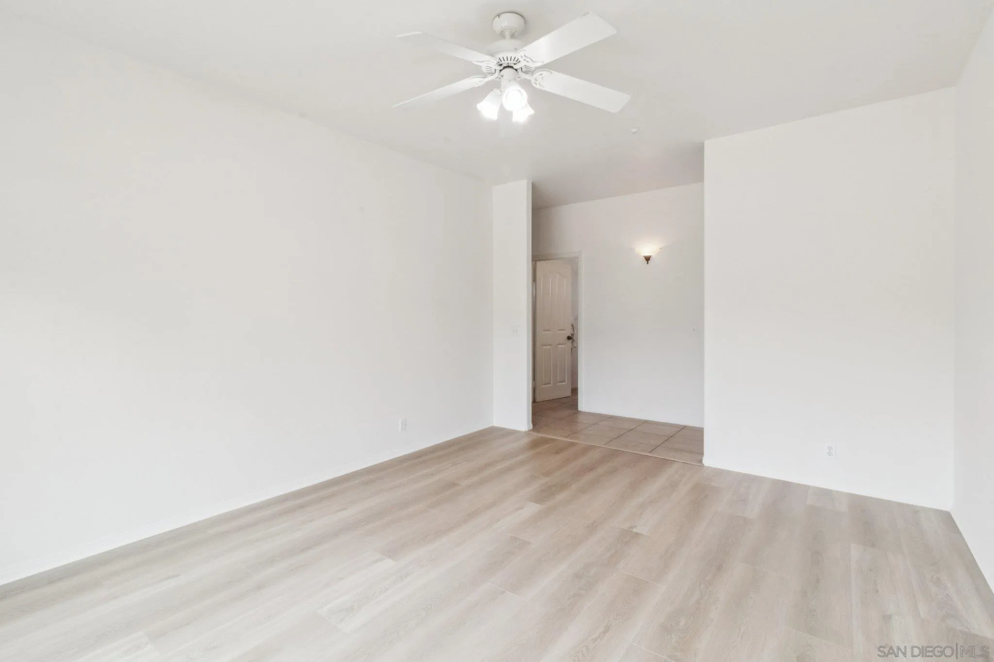 https://cdn.realtyfeed.com/cdn/127/260005601/0c6f6f00f62657c20a2400eb9542d931.webp