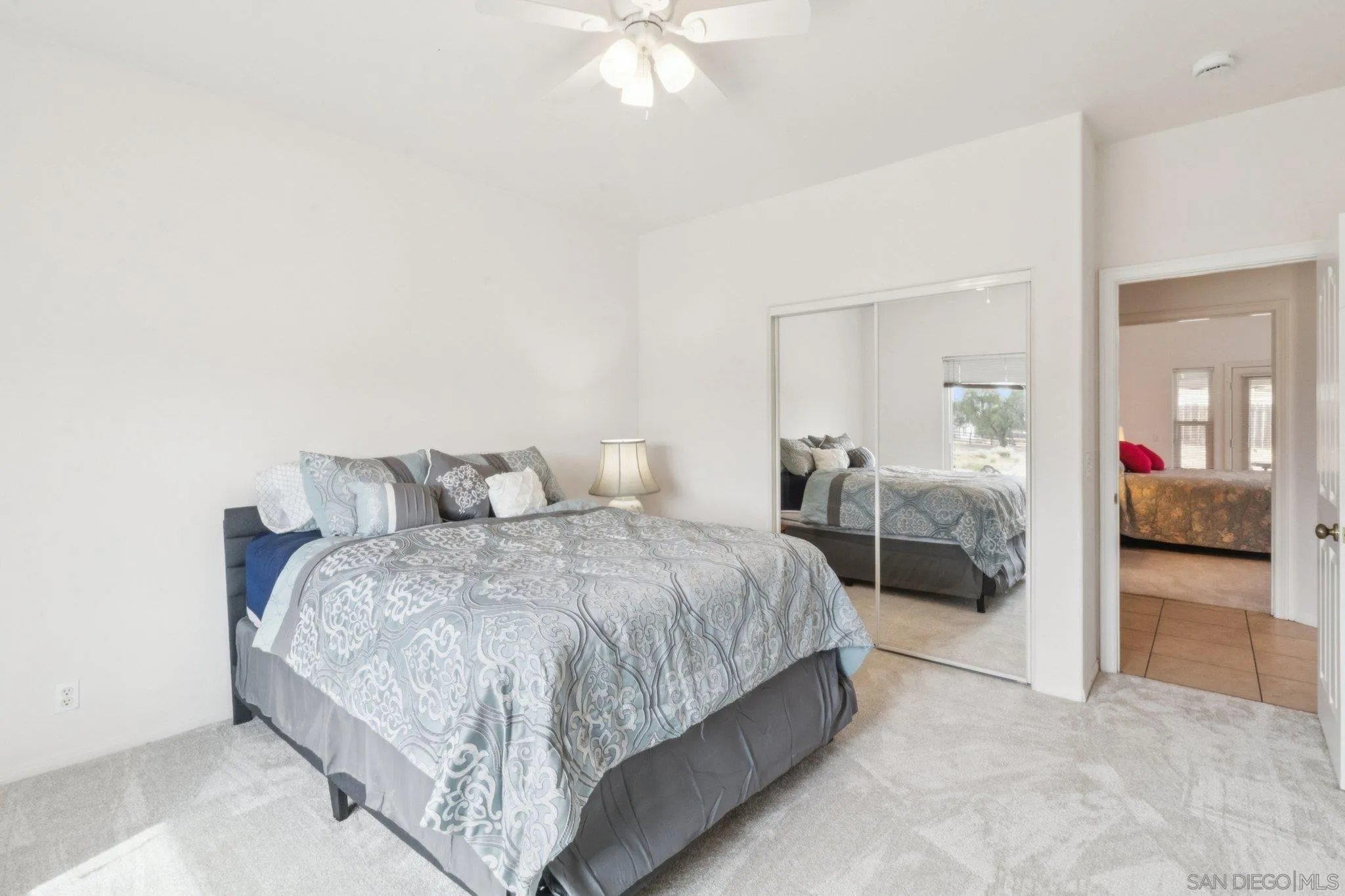 https://cdn.realtyfeed.com/cdn/127/260005601/6f8378d73a925aaafaf3004aaee1e0c7.webp
