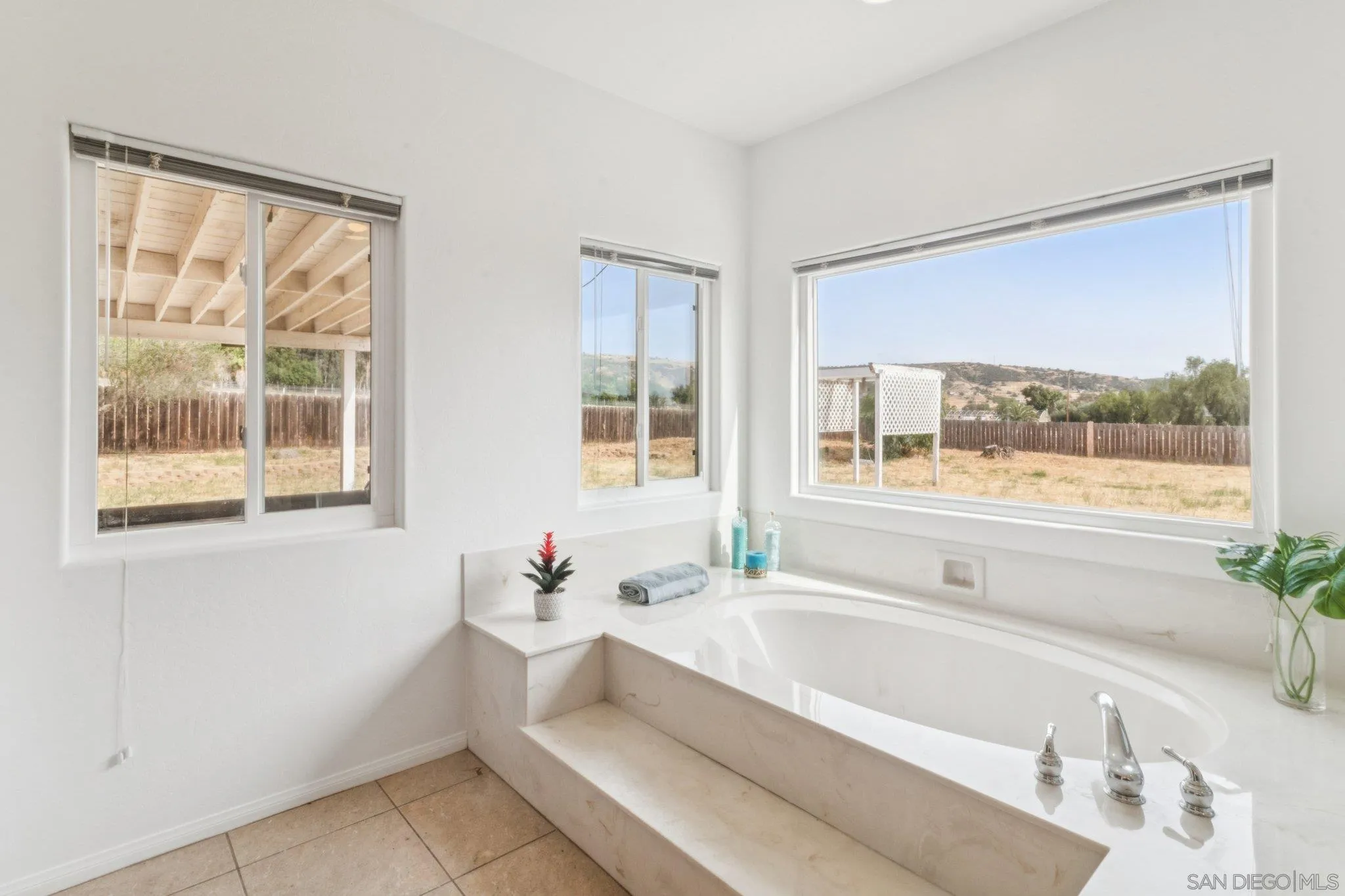https://cdn.realtyfeed.com/cdn/127/260005601/a3369184d4cbb918a0af5f5262f0e34f.webp