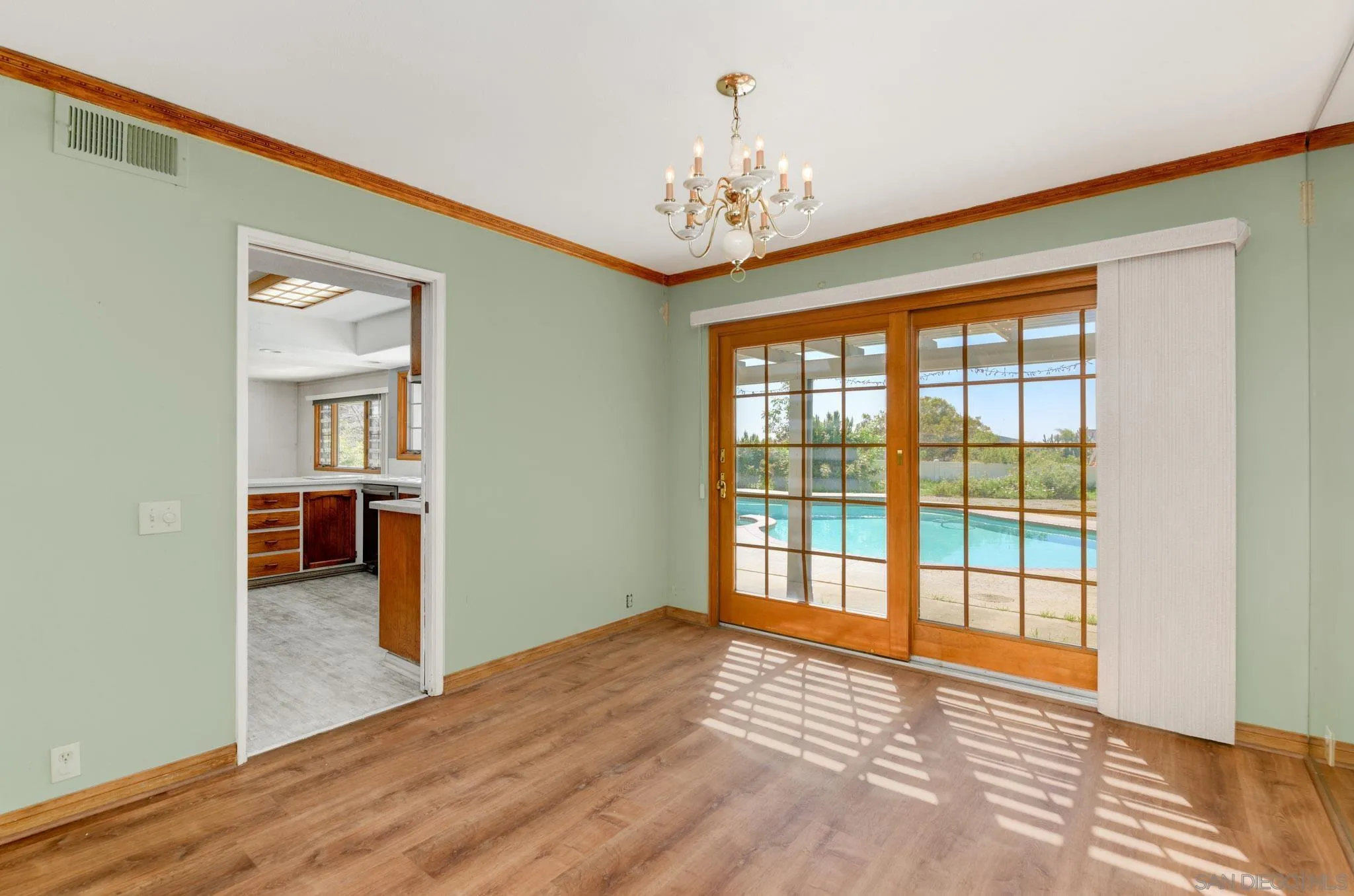 https://cdn.realtyfeed.com/cdn/127/260005605/1174a2eb2a1c40a71d706f0b08945e69.webp