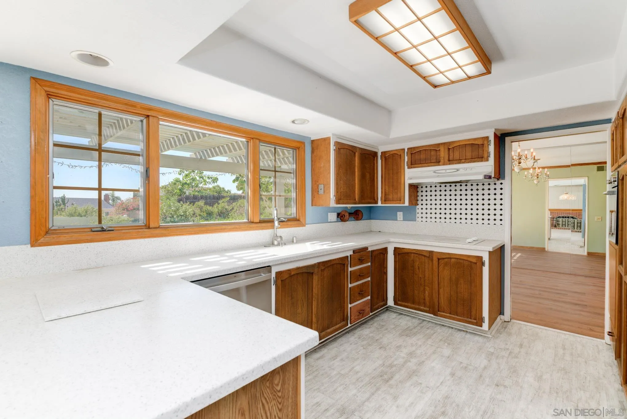 https://cdn.realtyfeed.com/cdn/127/260005605/5eb2f3a41383d27360bcf1a545e99711.webp