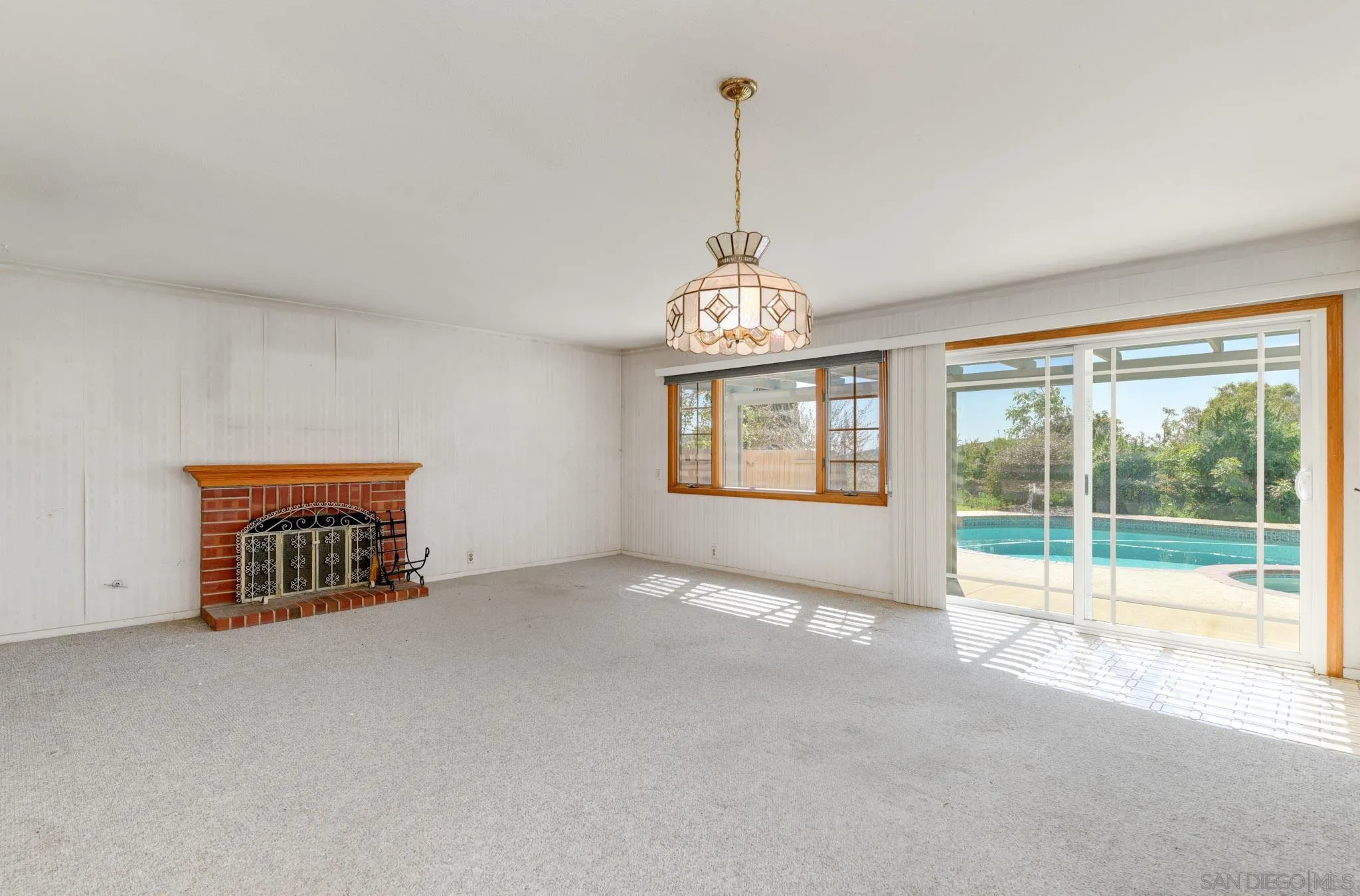 https://cdn.realtyfeed.com/cdn/127/260005605/6c80acd98724f3c38f1976fbb91fe5c0.webp