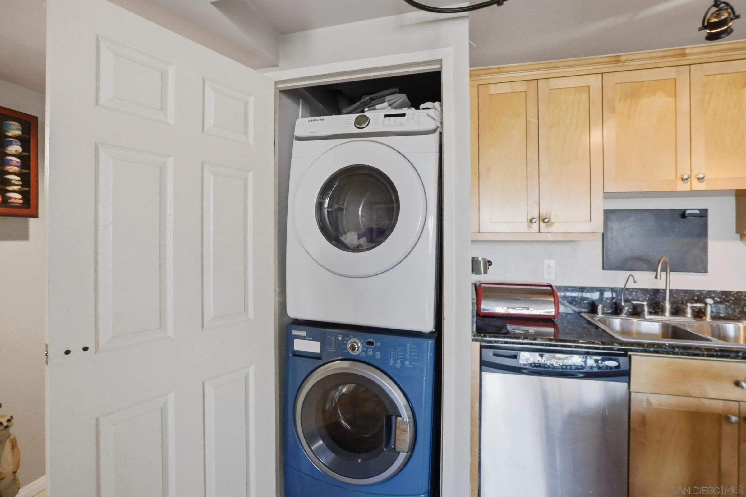 https://cdn.realtyfeed.com/cdn/127/260005608/496c5463b4992b519ab80a8df7a90843.webp