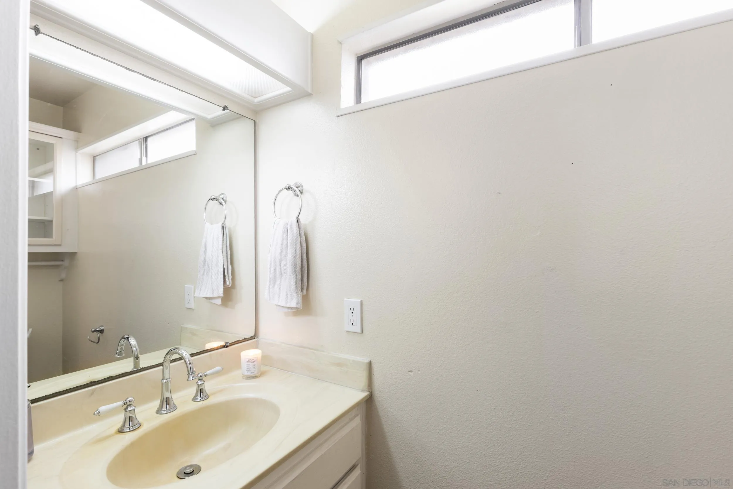 Photo #6: 260005613 Listing: Photo #6