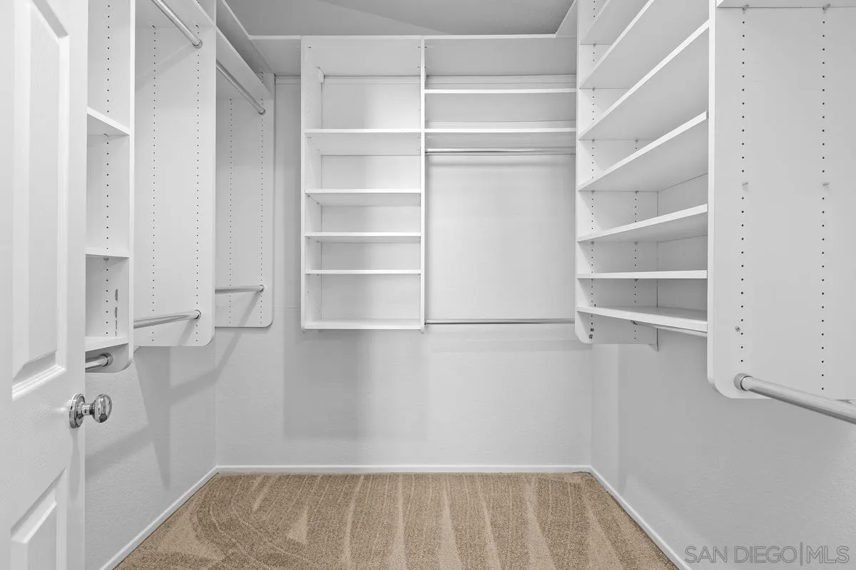 https://cdn.realtyfeed.com/cdn/127/260005616/15d3c7c8be8f8c052a6424b0ae42bb22.webp