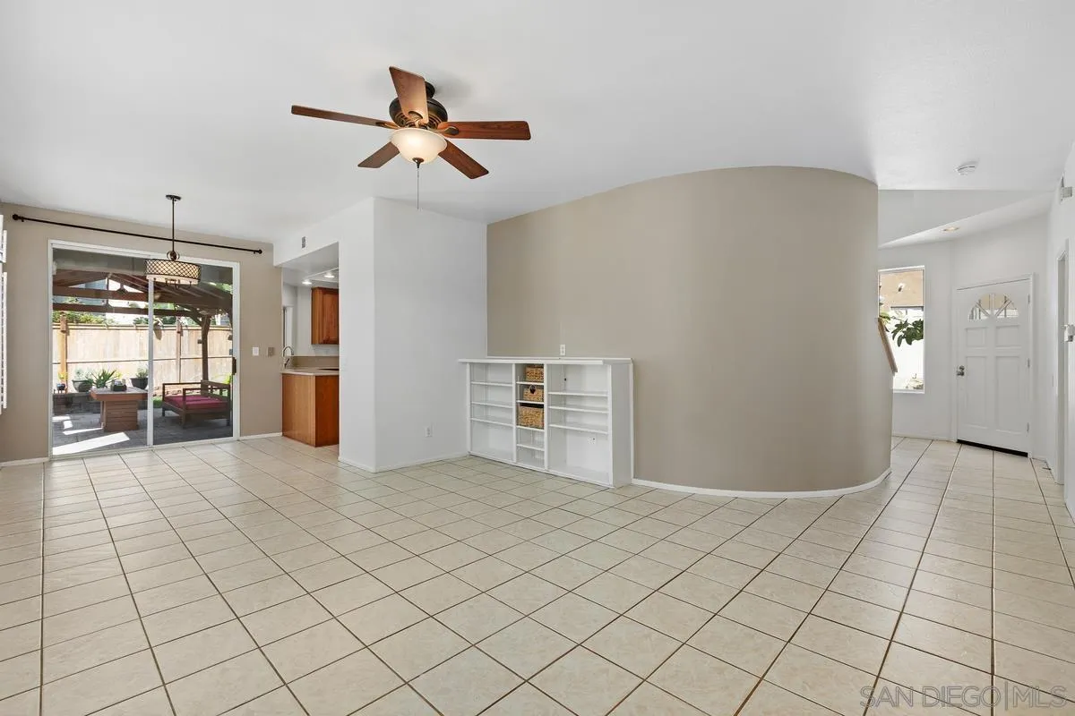 https://cdn.realtyfeed.com/cdn/127/260005616/2648d8ba3f47b41d7e0a0cbdffe60994.webp